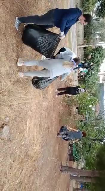 İZNİK'TE SAHİLDE ÇÖP TOPLAMA ETKİNLİĞİ: 2 KİLOMETREDEN 150 TORBA ÇÖP ÇIKTI
