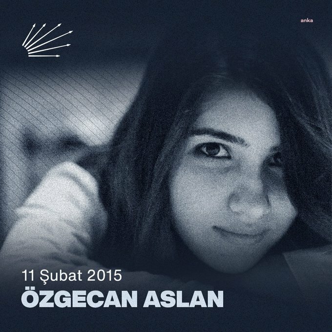 ÖZGÜR ÖZEL, ÖZGECAN ASLAN'I ÖLÜM YIL DÖNÜMÜNDE ANDI: İSTANBUL SÖZLEŞMESİ'NDEN ÇIKILMASI KARARINDA OLDUĞU GİBİ İKTİDAR PARTİSİ KADINA YÖNELİK ŞİDDETLE MÜCADELEDE SINIFTA KALDI