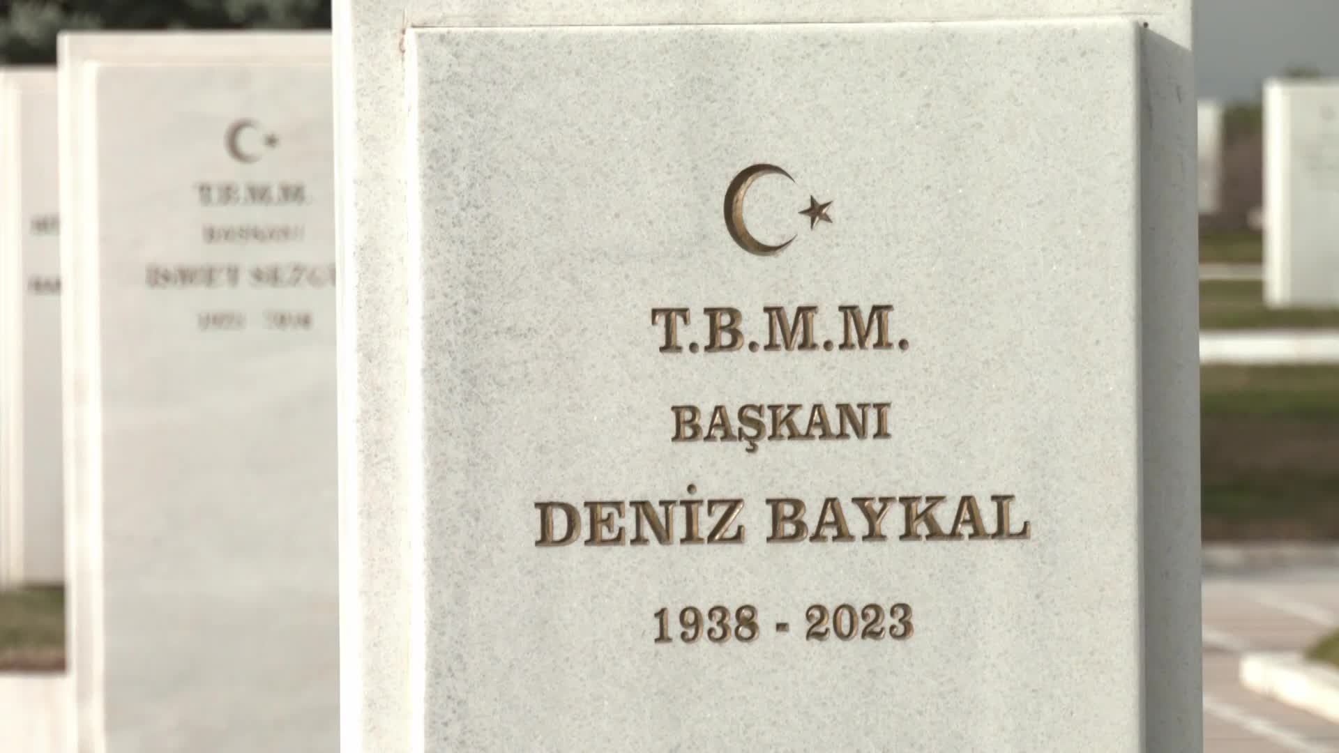 AKŞENER, ESKİ ÖSYM BAŞKANI ALİ DEMİR'E VERİLEN 1 YIL 15 GÜN HAPİS CEZASINA TEPKİ GÖSTERDİ: "YUH OLSUN, YAZIKLAR OLSUN" (2)