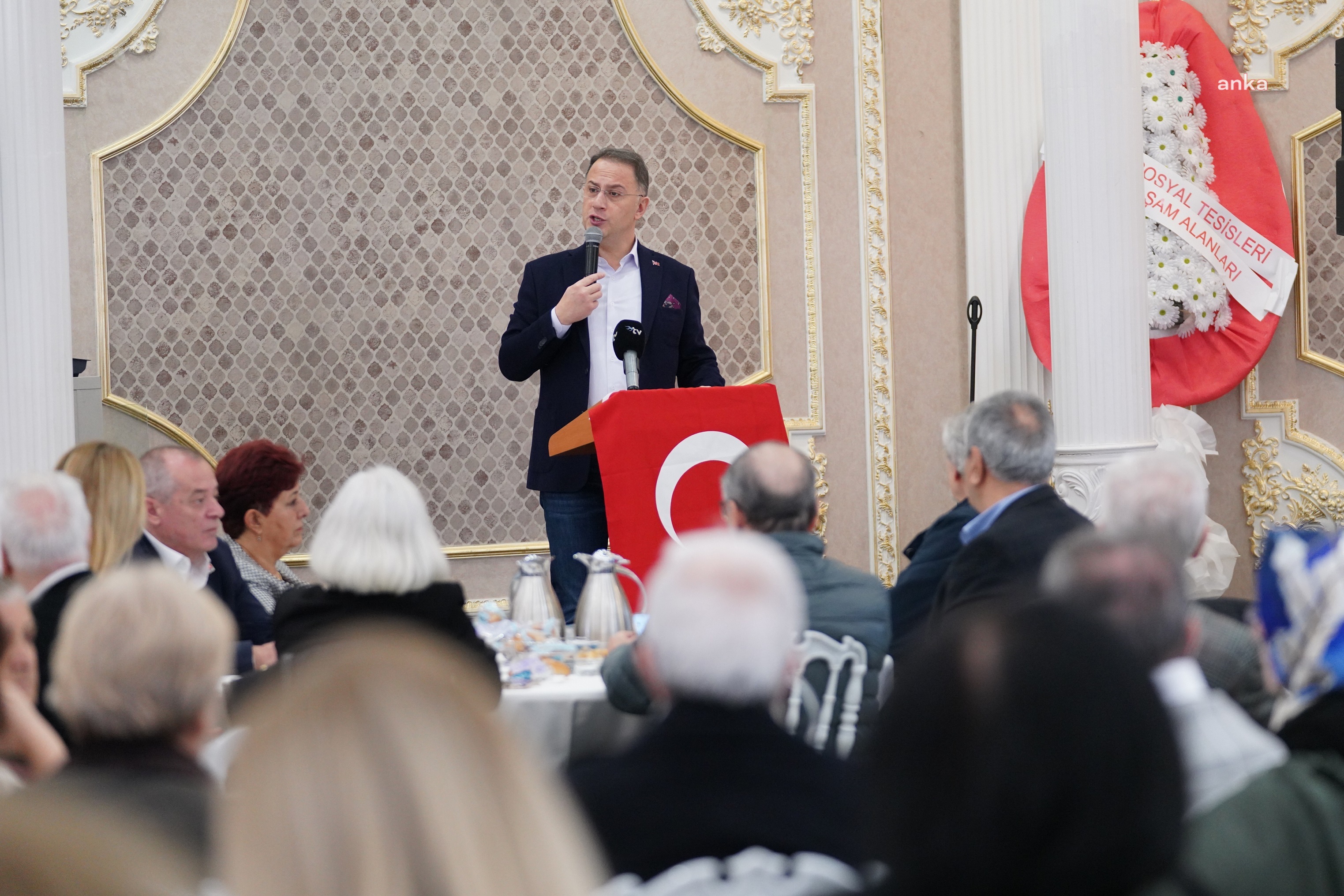BEYLİKDÜZÜ BELEDİYE BAŞKANI ÇALIK, EMEKLİ ÖĞRETMENLERLE BULUŞTU: “SİZLERİN HAKKINI NE YAPSAK ÖDEYEMEYİZ”