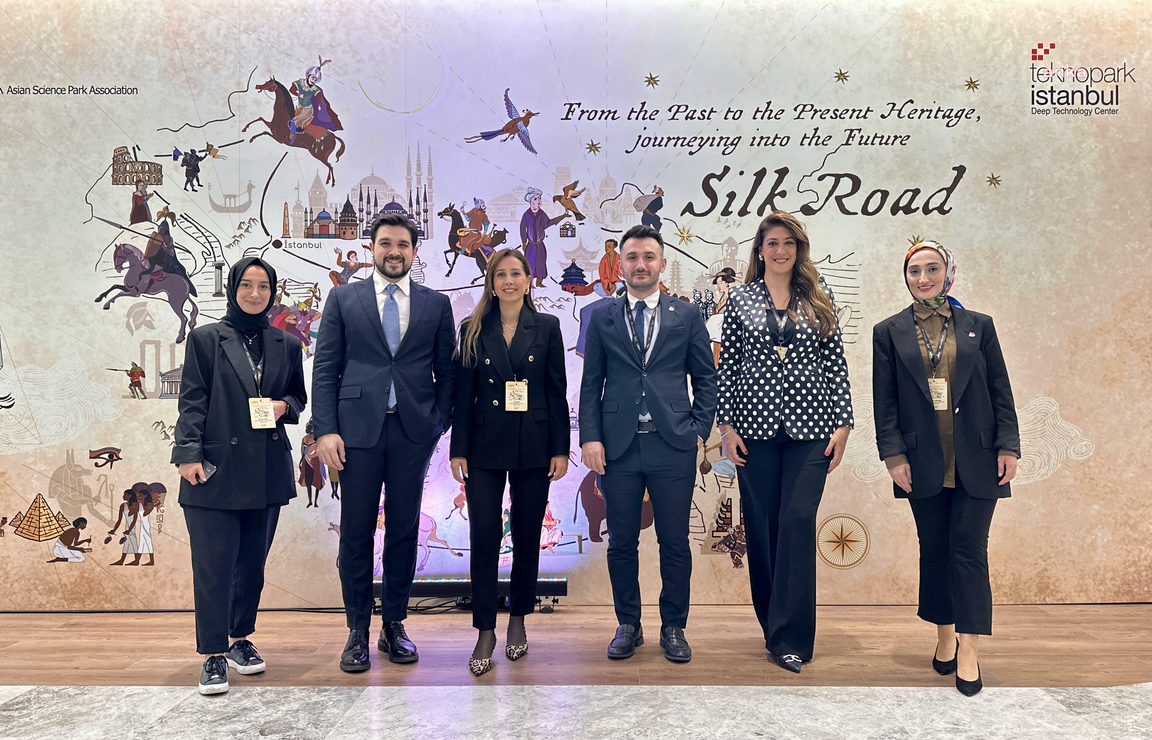 TEKNOPARK İSTANBUL'A KURUMSAL İLETİŞİM VE PAZARLAMA ALANINDA 2 ULUSLARARASI ÖDÜL