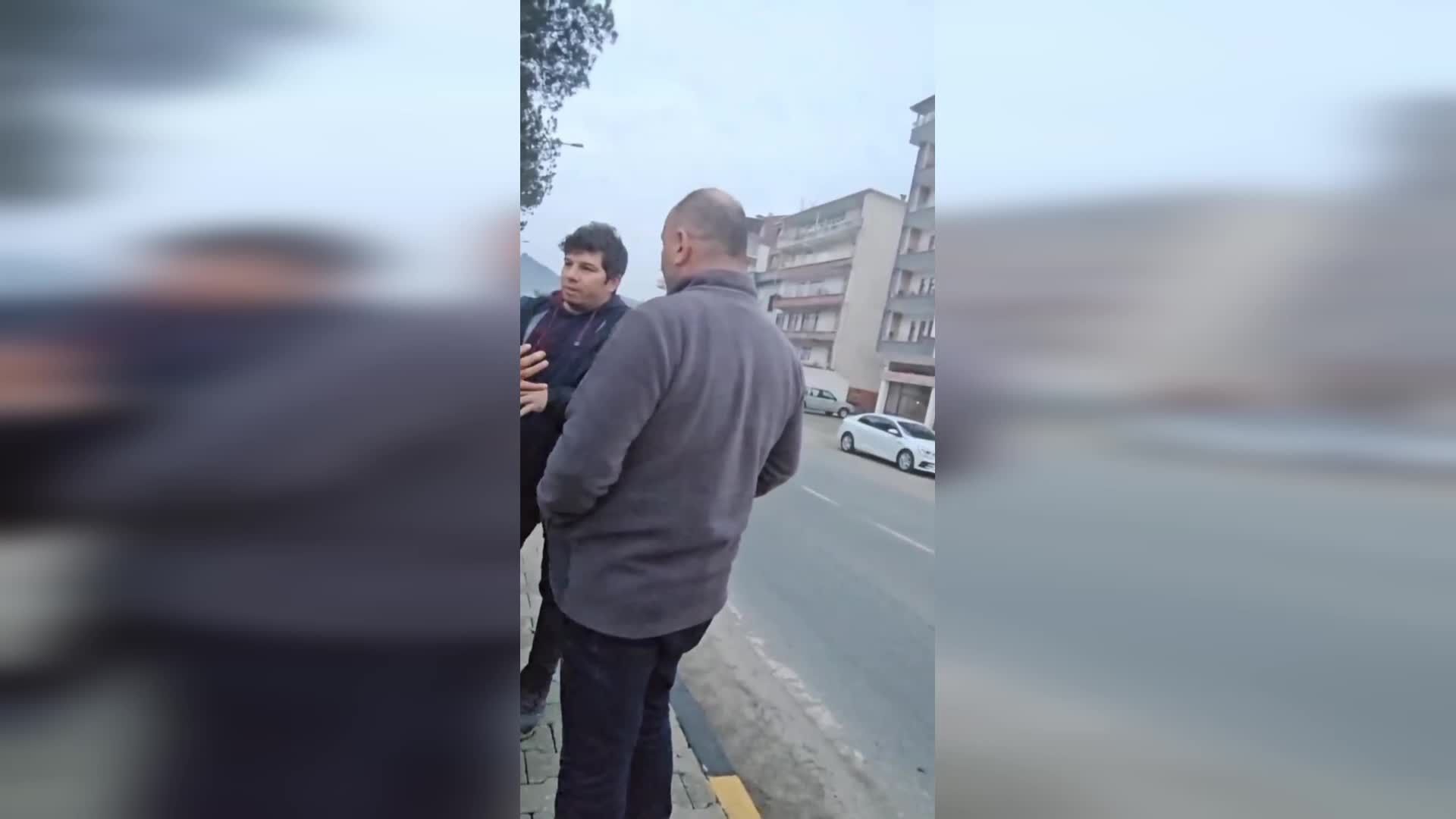 ARTVİN ARHAVİ'DE DSİ TARAFINDAN YAPILACAK OLAN DERE ISLAHI ÇALIŞMALARI İÇİN BÖLGEDEKİ AĞAÇLARIN KESİLECİĞİ HABERLERİ TEPKİ ÇEKTİ