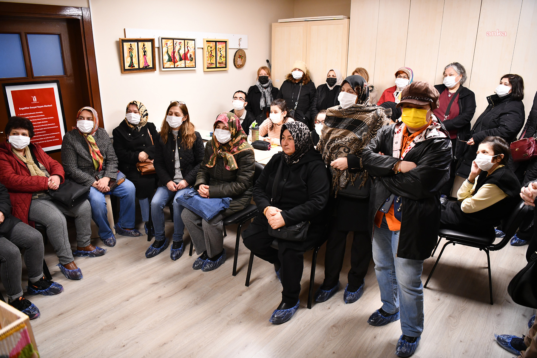 TEPEBAŞI BELEDİYESİ HİZMET ÇALIŞMALARINI KADIN KURSİYERLERE TANITTI
