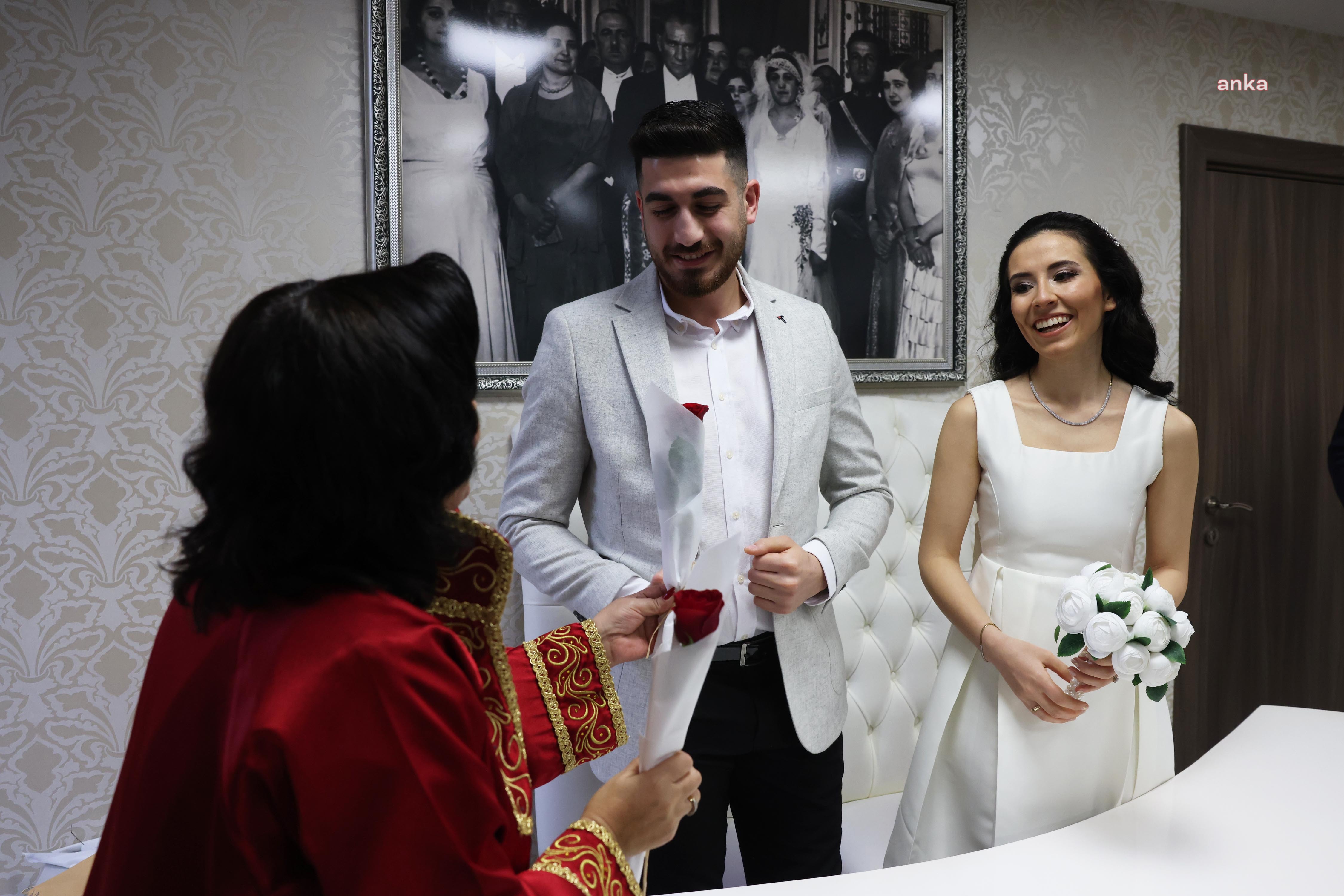 ÇANKAYA BELEDİYESİ'NDEN 14 ŞUBAT'TA EVLENEN ÇİFTLERE ÇİÇEK ARMAĞANI