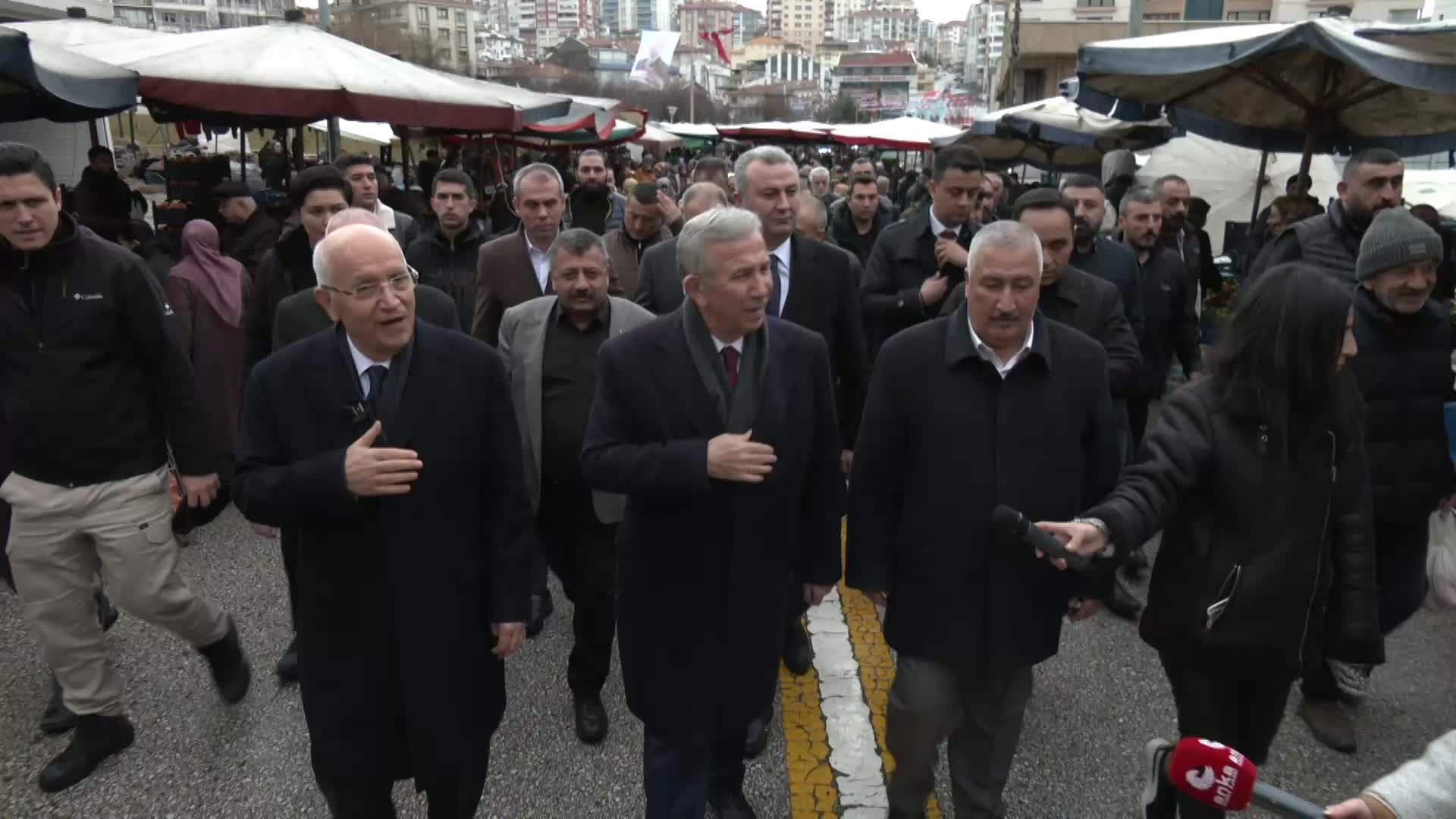MANSUR YAVAŞ, ŞENTEPE PAZARYERİ'NDE ESNAF VE YURTTAŞLARLA BİR ARAYA GELDİ