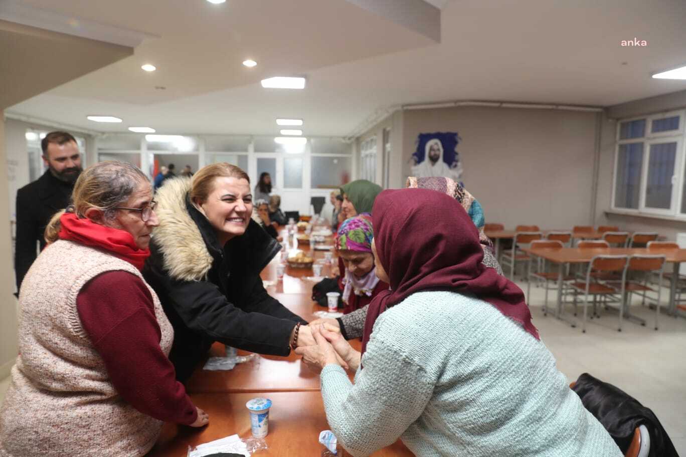 İZMİT BELEDİYE BAŞKANI FATMA KAPLAN HÜRRİYET, CEMEVİ'NDE İFTAR SOFRASINA KATILDI