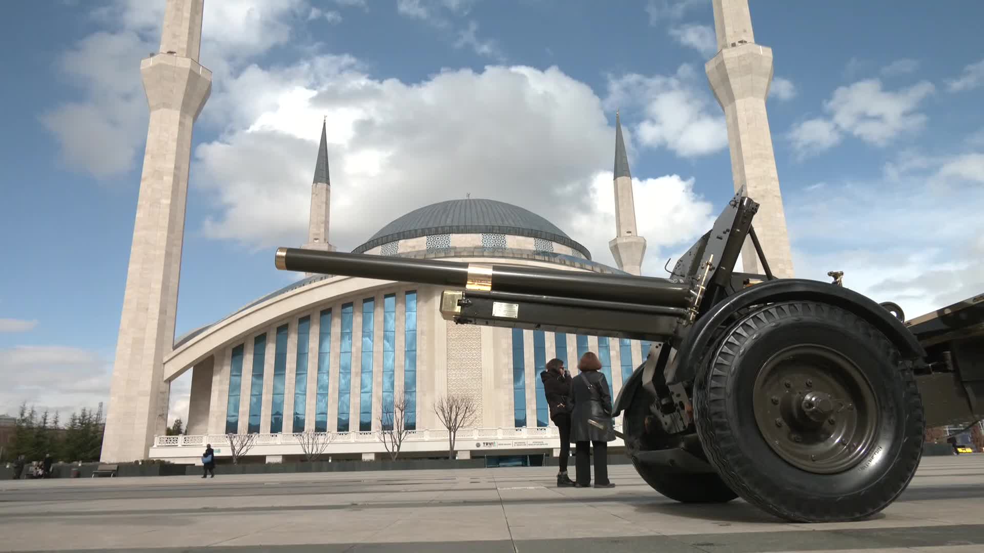 EMEKLİ ORGENERAL SALDIRAY BERK SON YOLCULUĞUNA UĞURLANDI