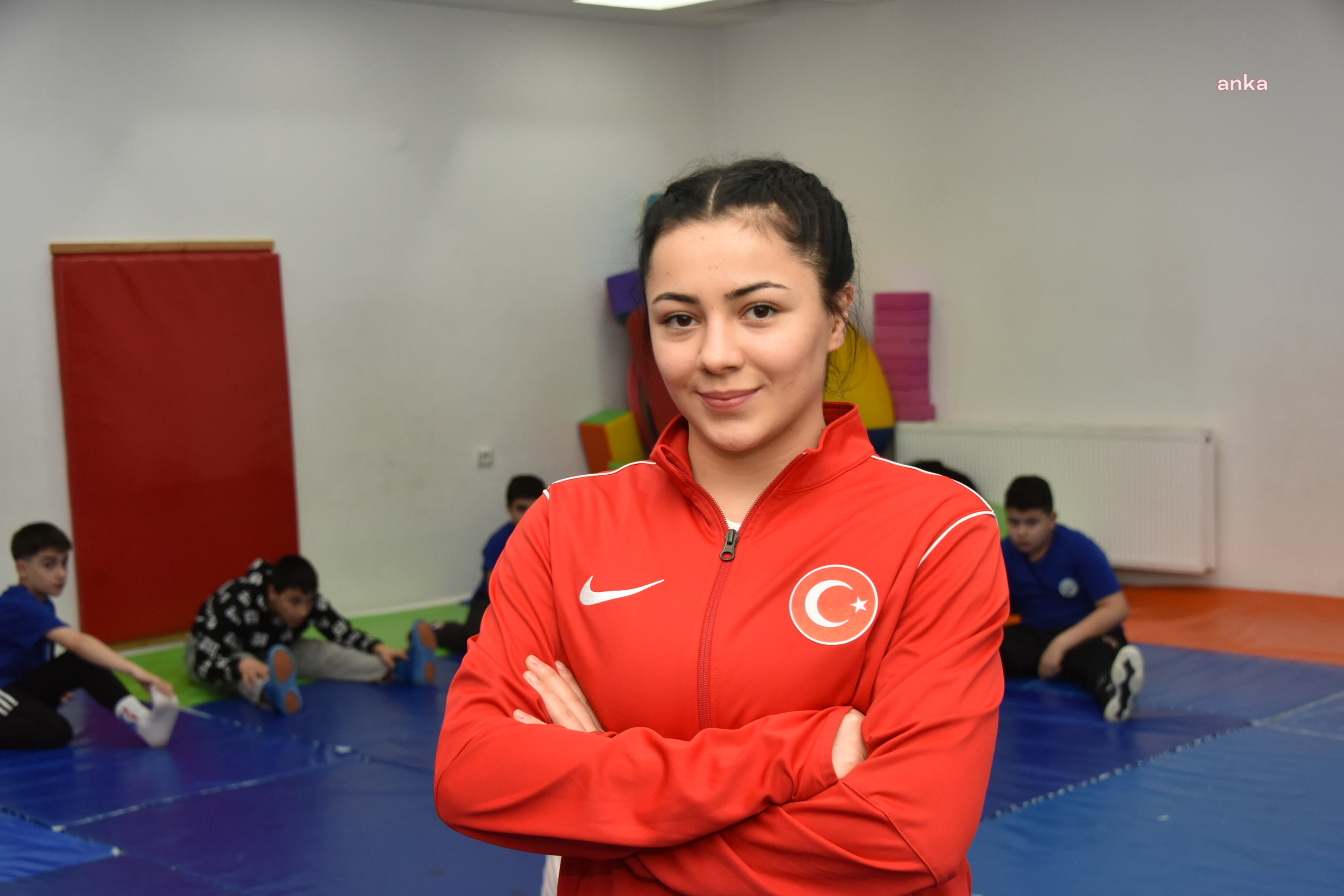 BİLECİKLİ GÜREŞÇİ BAŞAK DUMAN TÜRKİYE ŞAMPİYONASI’NA HAZIRLANIYOR