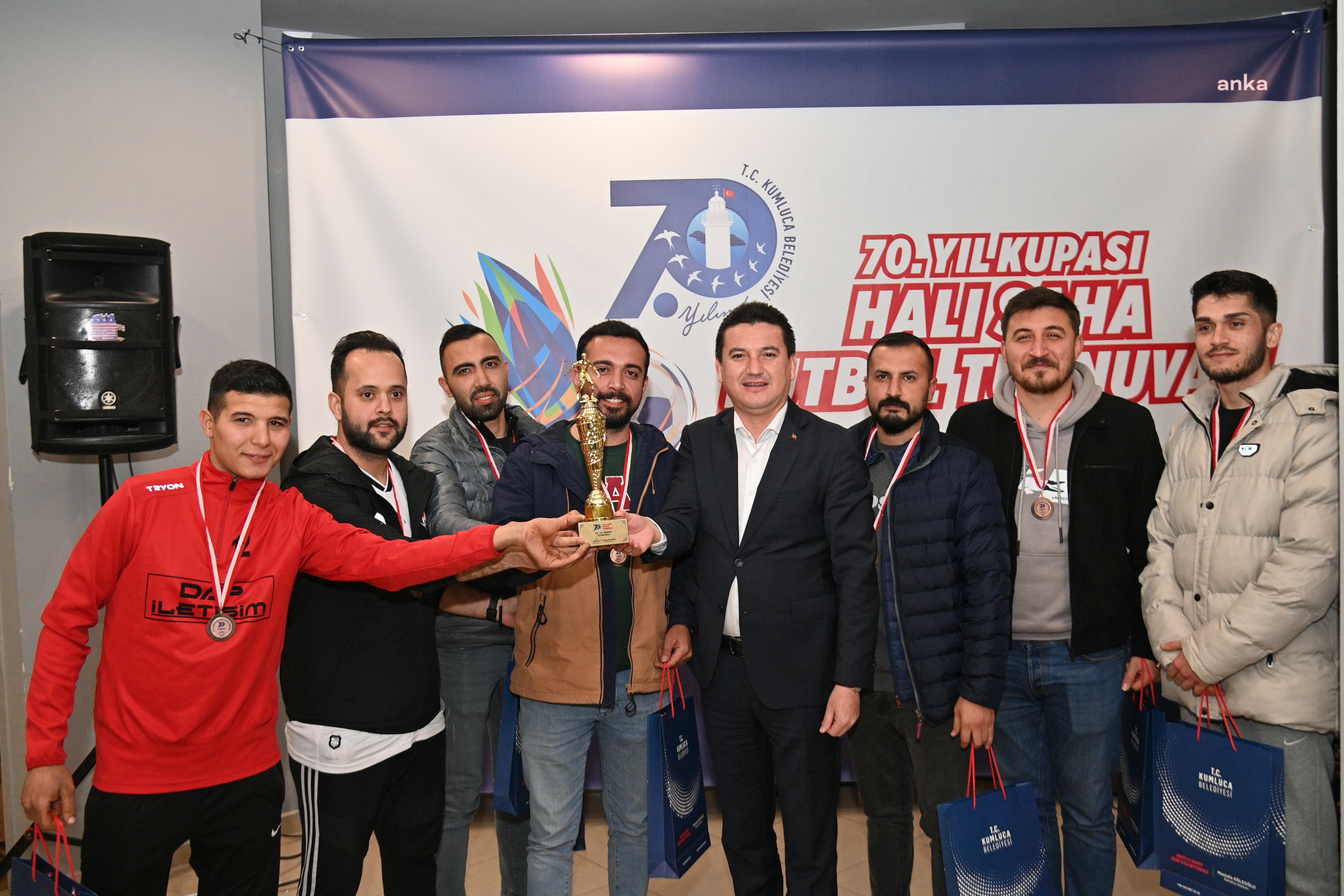 KUMLUCA BELEDİYESİ HALI SAHA FUTBOL TURNUVASI’NDA KUPALAR SAHİPLERİNİ BULDU