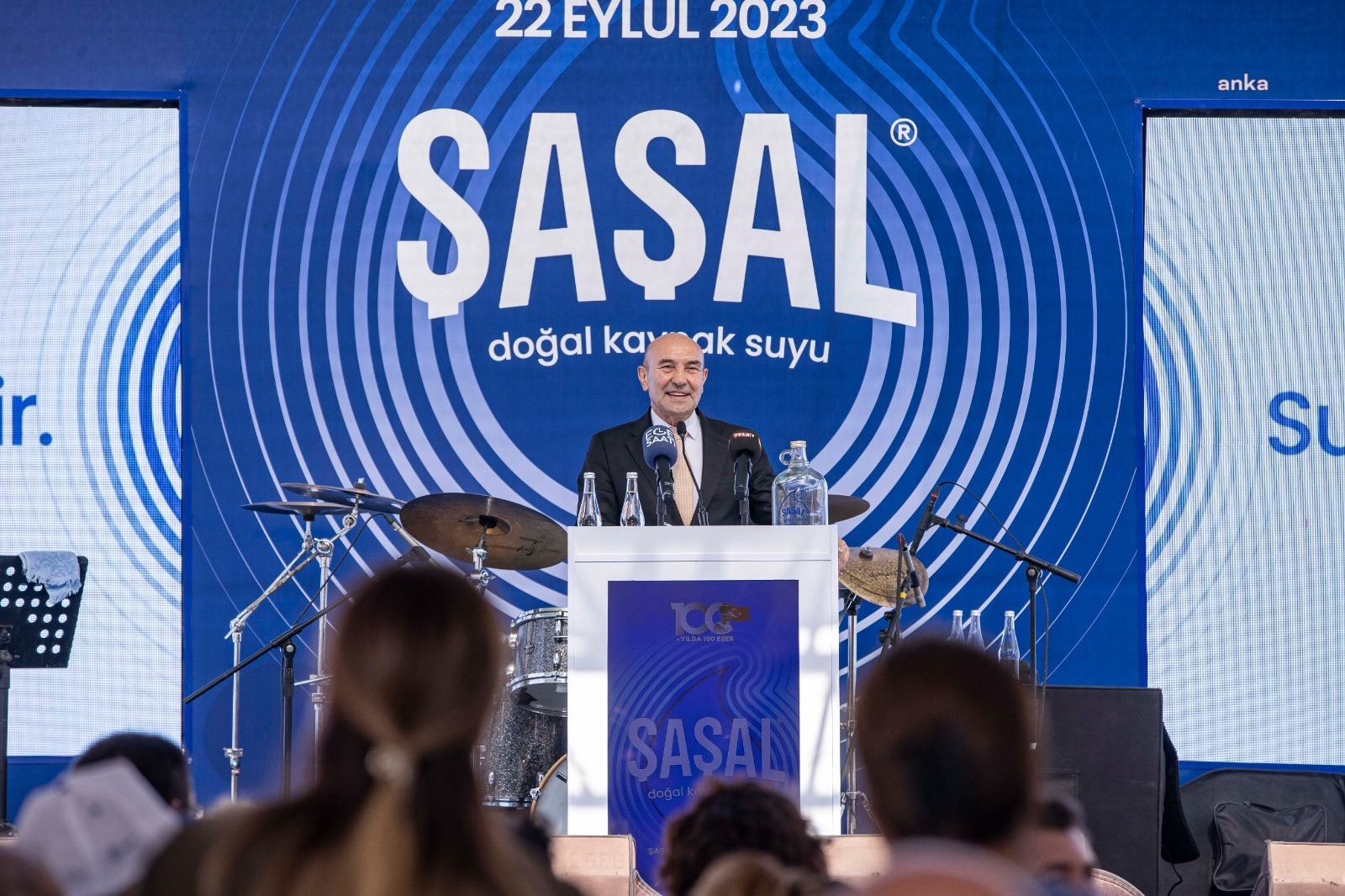 İZMİR'DE ŞAŞAL SU, DAĞITIM ALANINI GENİŞLETİYOR