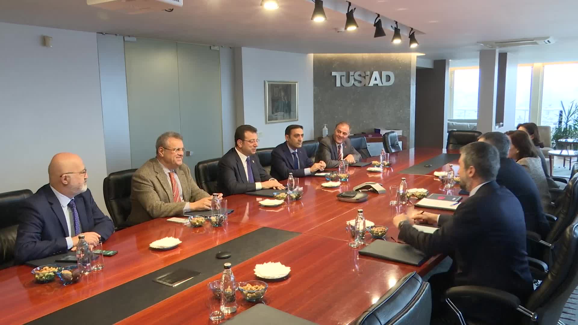 TÜSİAD’I ZİYARET EDEN İMAMOĞLU: "5 YILDA İSTANBUL’UN HER KURUMU  VE KURULUŞUYLA MAKSİMUM DİYALOĞU BAŞARDIK"