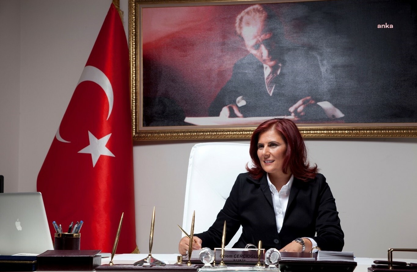 AYDIN BÜYÜKŞEHİR BELEDİYE BAŞKANI ÇERÇİOĞLU: “ATATÜRK'ÜN İZİNDEN GİDİP KADINLARIMIZIN SOSYAL HAYATIN İÇERİSİNDE ÖZGÜRCE YER ALABİLMELERİ İÇİN HİZMET ÜRETMEYE DEVAM EDECEĞİZ”