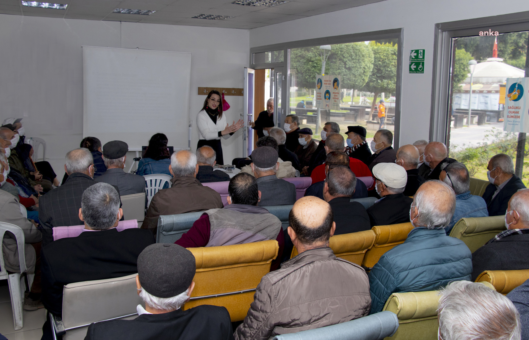 MERSİN BÜYÜKŞEHİR BELEDİYESİ, EMEKLİ EVİ ÜYELERİNE YÖNELİK SAĞLIK SEMİNERLERİNE DEVAM EDİYOR