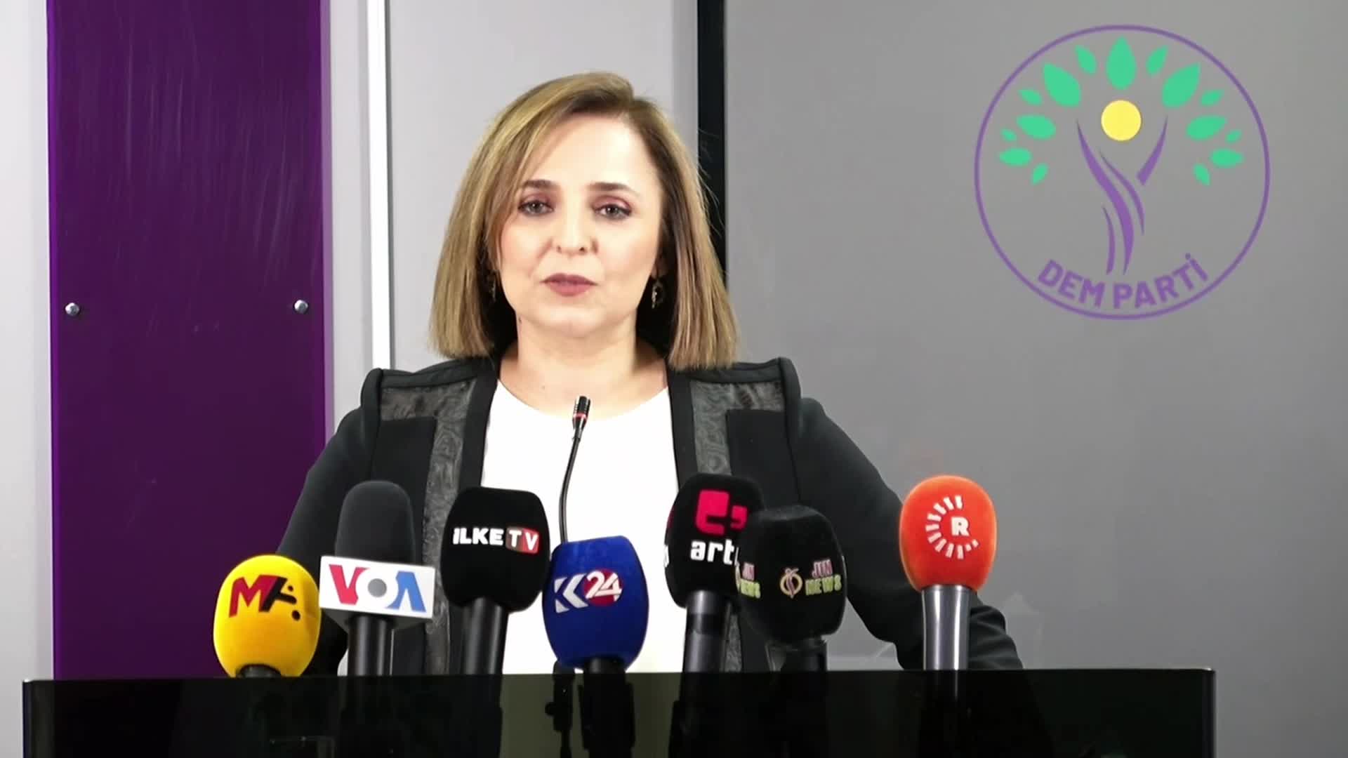 DEM PARTİ'NİN ANKARA BÜYÜKŞEHİR BELEDİYE EŞ BAŞKAN ADAYLARI GÜLTEN KIŞANAK VE ÖZTÜRK TÜRKDOĞAN OLDU... AYŞEGÜL DOĞAN: "ADANA VE İSTANBUL'UN BAZI İLÇELERİNDE HENÜZ GÖRÜŞMELER SÜRÜYOR"