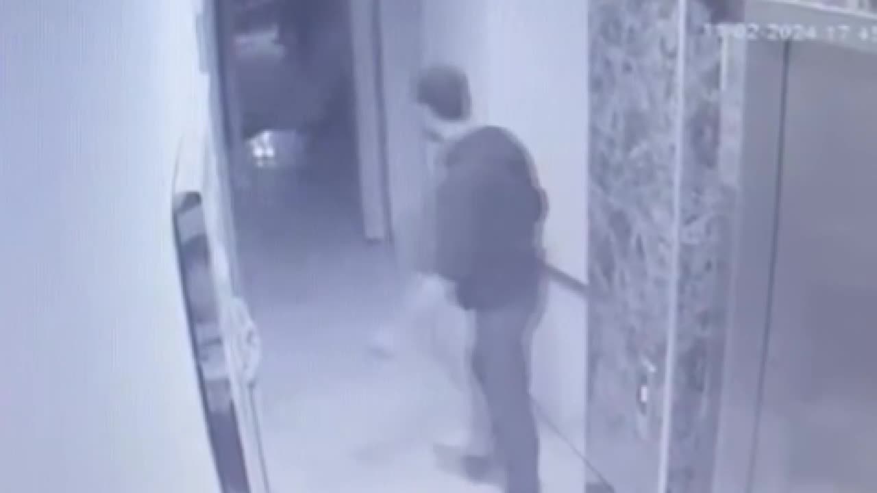MALTEPE'DE APARTMANA GİREREK HIRSIZLIK YAPAN ŞAHIS GÜVENLİK KAMERASINA BÖYLE YAKALANDI