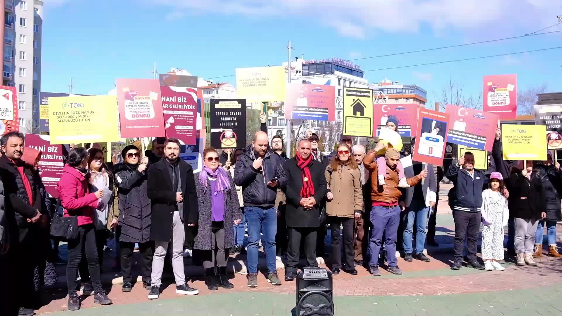 ESKİŞEHİRLİ TOKİ MAĞDURLARI: “BARINMA HAKKIMIZ ELİMİZDEN ALINAMAZ. ÇÖZÜM YOKSA OY YOK"