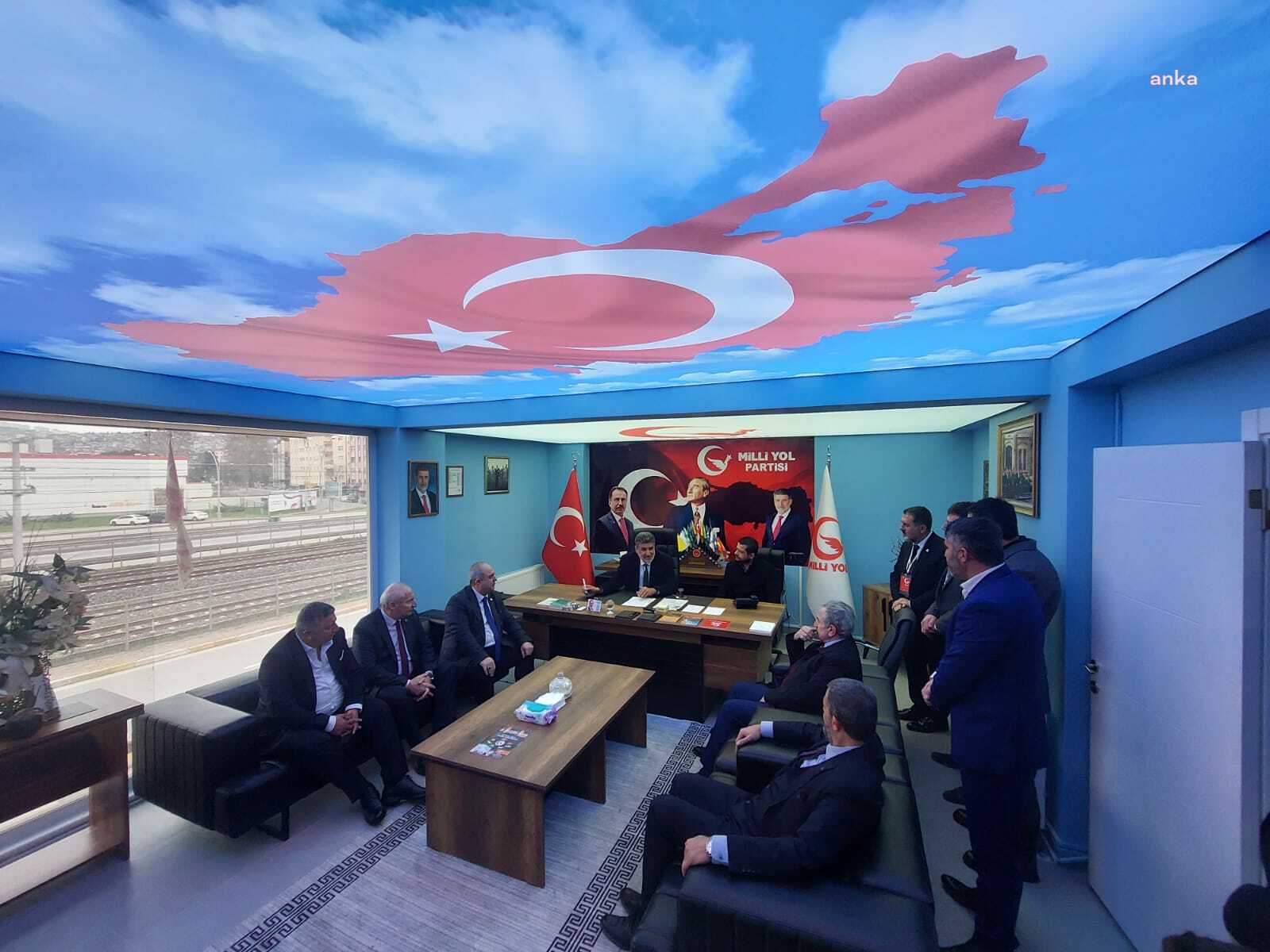 MİLLİ YOL PARTİSi GENEL BAŞKANI ÇAYIR, KOCAELİ İL BAŞKANLIĞI'NDA PARTİLİLERLE BİR ARAYA GELDİ