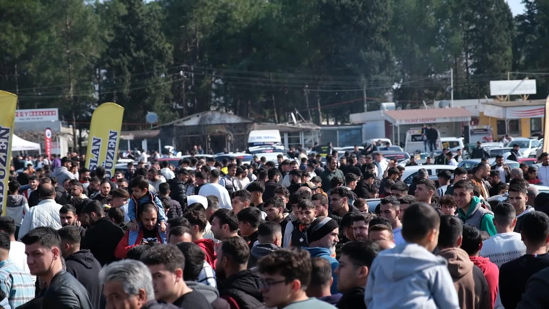 CEYHAN'DA MODİFİYE ARAÇLAR GÖRÜCÜYE ÇIKTI