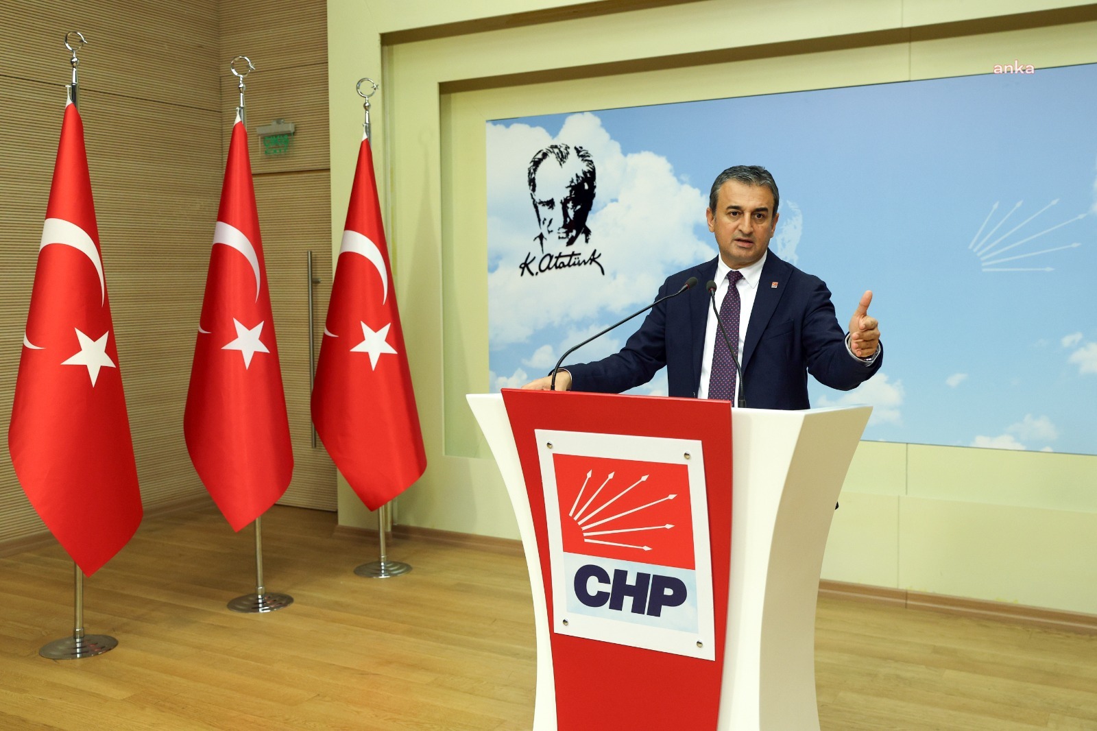BURHANETTİN BULUT: “CUMHURİYET'İN İKİNCİ YÜZYILI, İKTİDARIN İDDİA ETTİĞİ GİBİ TÜRKİYE YÜZYILI OLMADI AMA ‘BORÇ YÜZYILI’ OLDU”