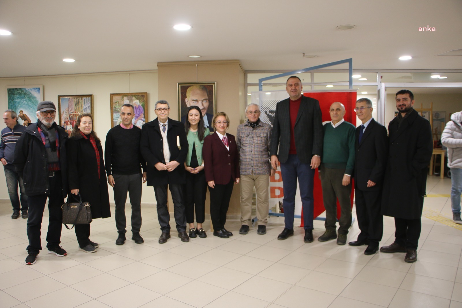 KARTAL BELEDİYESİ, 'POZİTİF HAYATLAR' RESİM SERGİSİNE EV SAHİPLİĞİ YAPIYOR