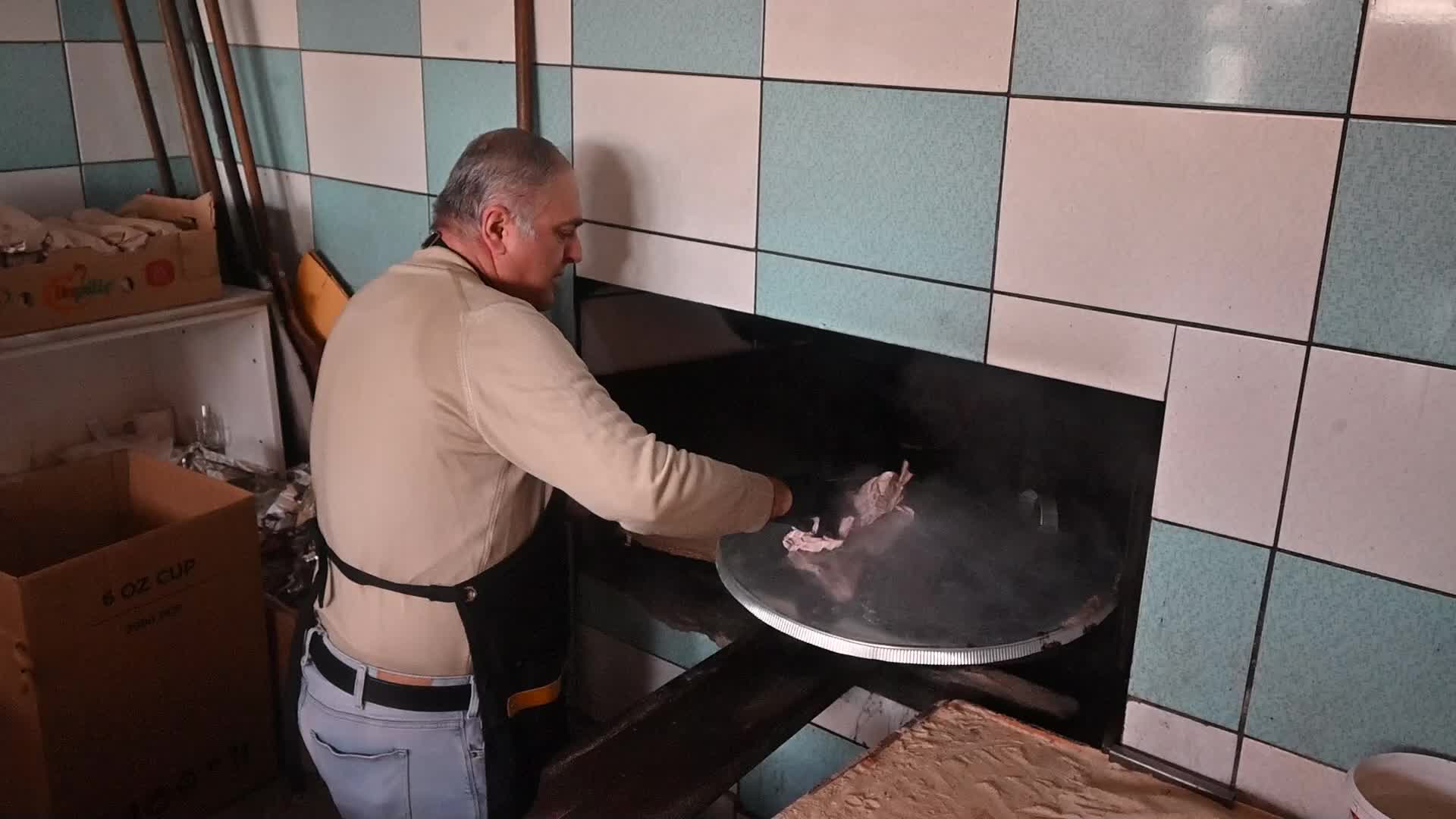 YOZGATLI KEBAP USTASI: "VATANDAŞ ET YESİN DİYEREK, 500-600 LİRA OLAN KEBABI YARI FİYATINA SATIYORUM"