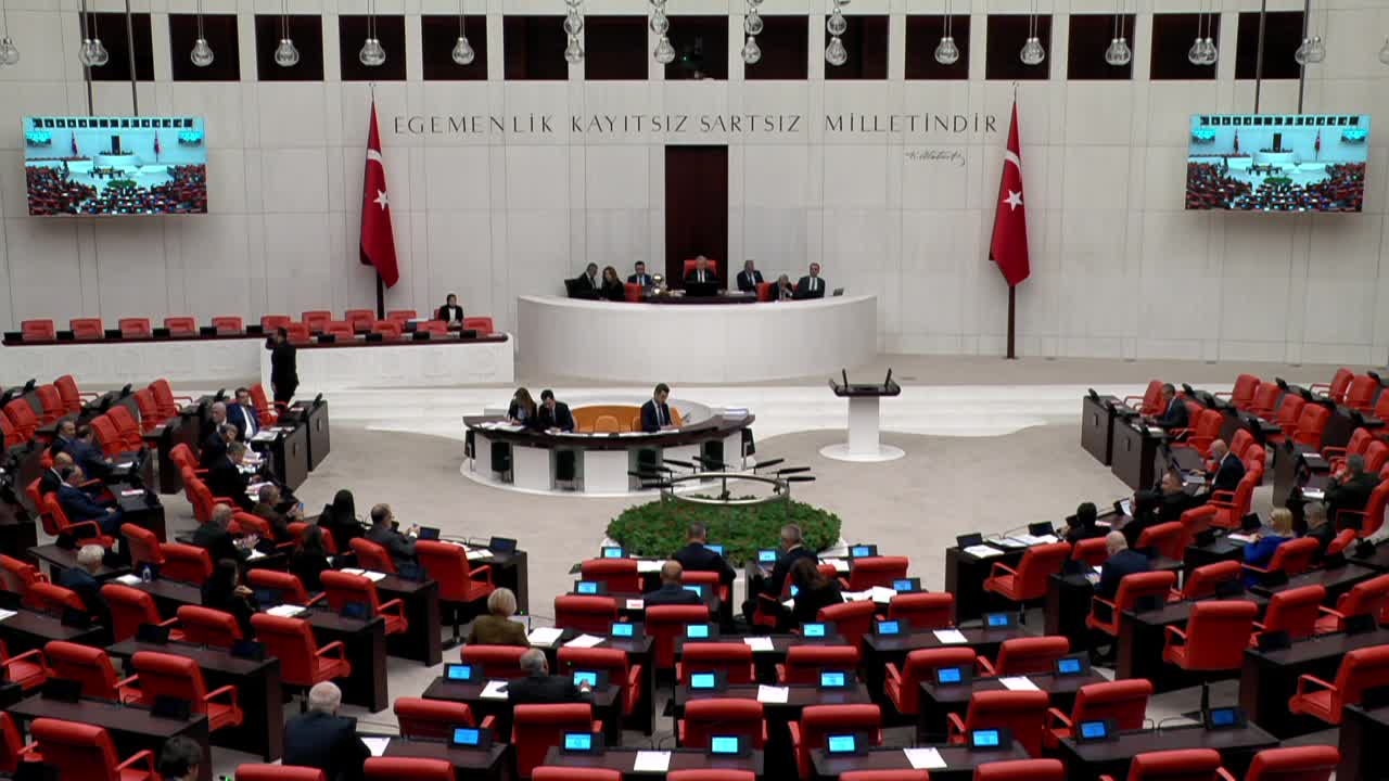 BEKİR BAŞEVİRGEN:  “FAY HATTI ÜZERİNDE OLAN HALİL KALE FEN LİSESİ’Nİ ÇOCUKLARIMIZIN GÜVENDE OLACAĞI BİR YERE MUTLAKA AMA MUTLAKA TAŞIYIN”