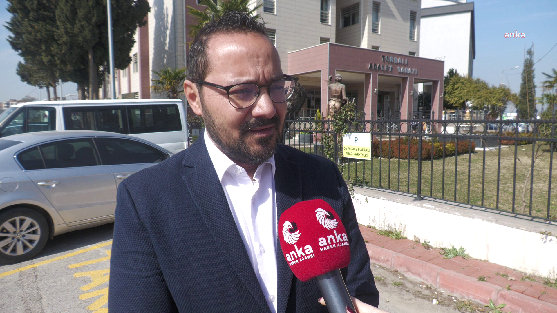 İZMİR'DE AİLE HEKİMİNE SOPARLARLA SALDIRAN 3 KİŞİYE 7 YIL 6'ŞAR AY HAPİS CEZASI VERİLDİ.... AVUKAT MİTHAT KARA: “AĞIRLAŞTIRICI HÜKÜMLER UYGULAMASI BİZLER AÇISINDAN OLUMLU BİR GELİŞMEYDİ ”