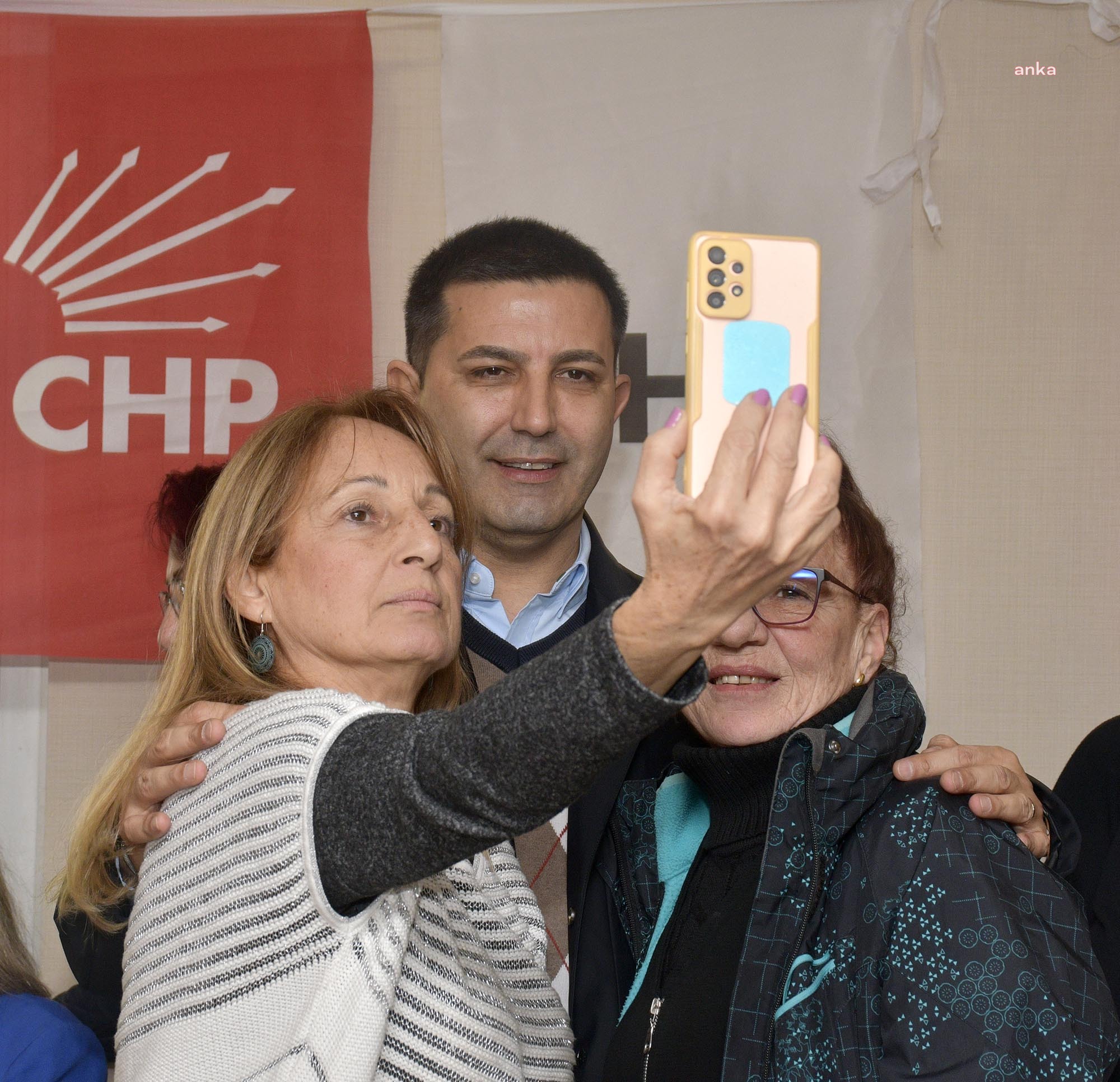 BELEDİYE BAŞKANI ÖMER GÜNEL: "KUŞADASI’NDA HİZMET ÇAĞI KADINLARIN DESTEĞİ İLE SÜRECEK"