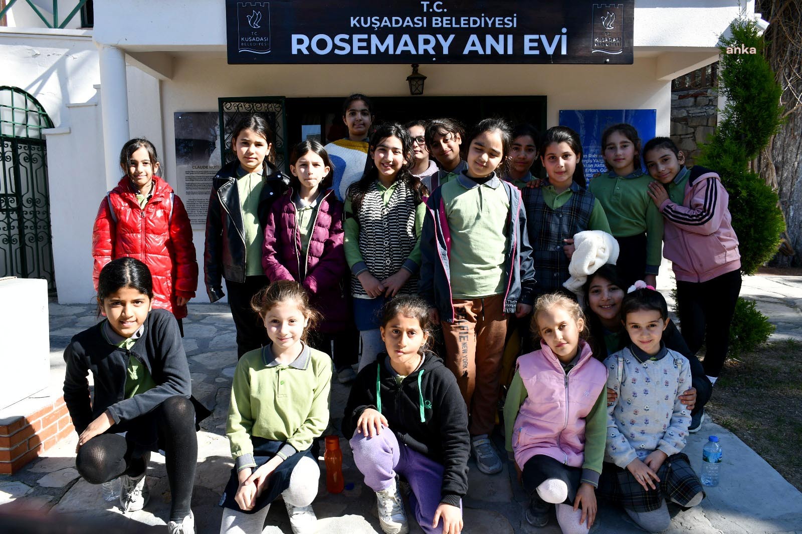 KUŞADASI BELEDİYESİ’NİN KENTE KAZANDIRDIĞI TURİSTİK ROTALAR, İLKOKUL ÖĞRENCİLERİNİ AĞIRLADI