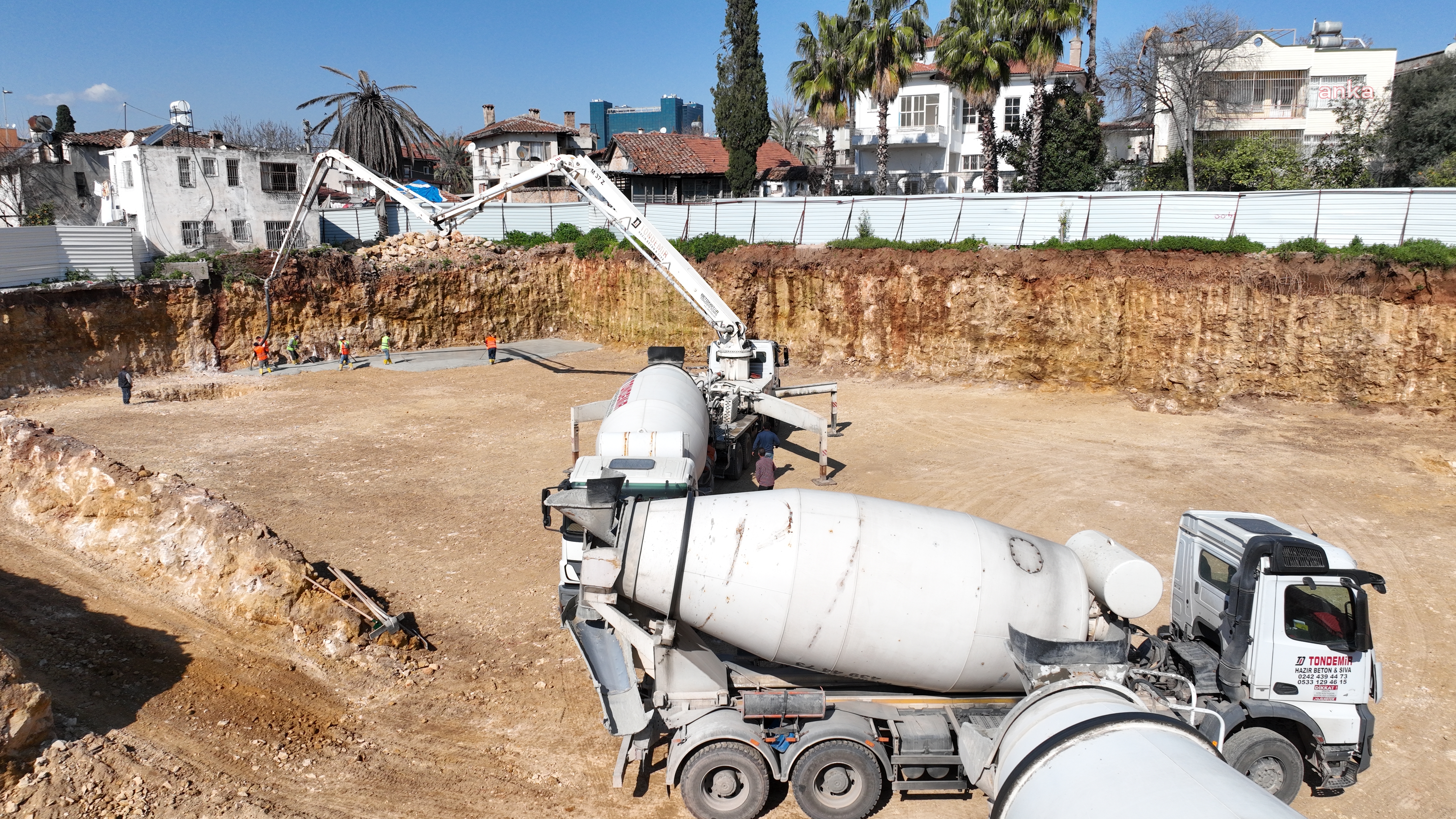 ANTALYA BÜYÜKŞEHİR BELEDİYESİ’NİN BALBEY KENTSEL YENİLEME PROJESİ’NDE TEMEL BETONU DÖKÜLDÜ