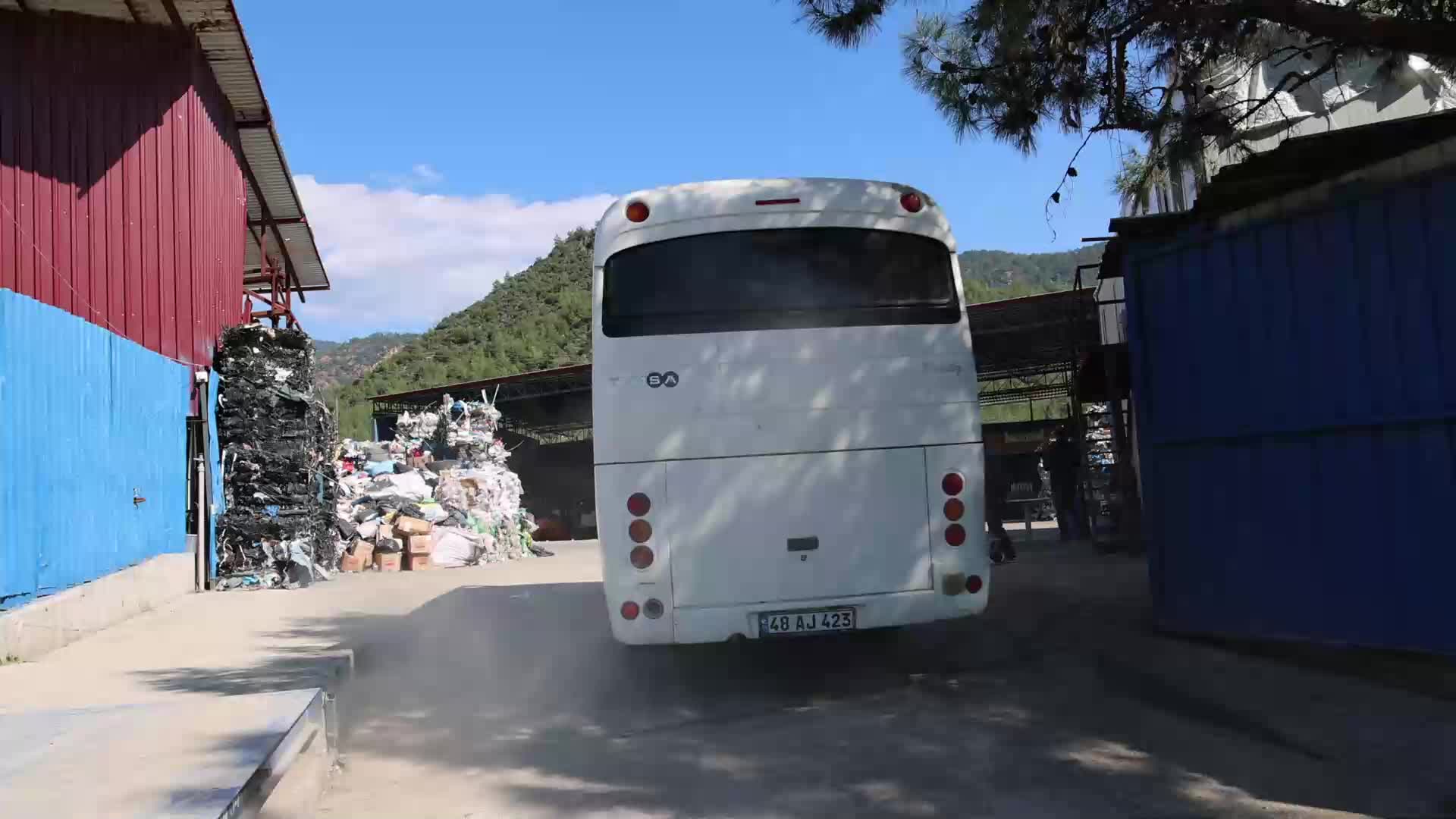 MARMARİS BELEDİYESİ ATIK GETİRME MERKEZİ, ÇOCUKLARI AĞIRLADI