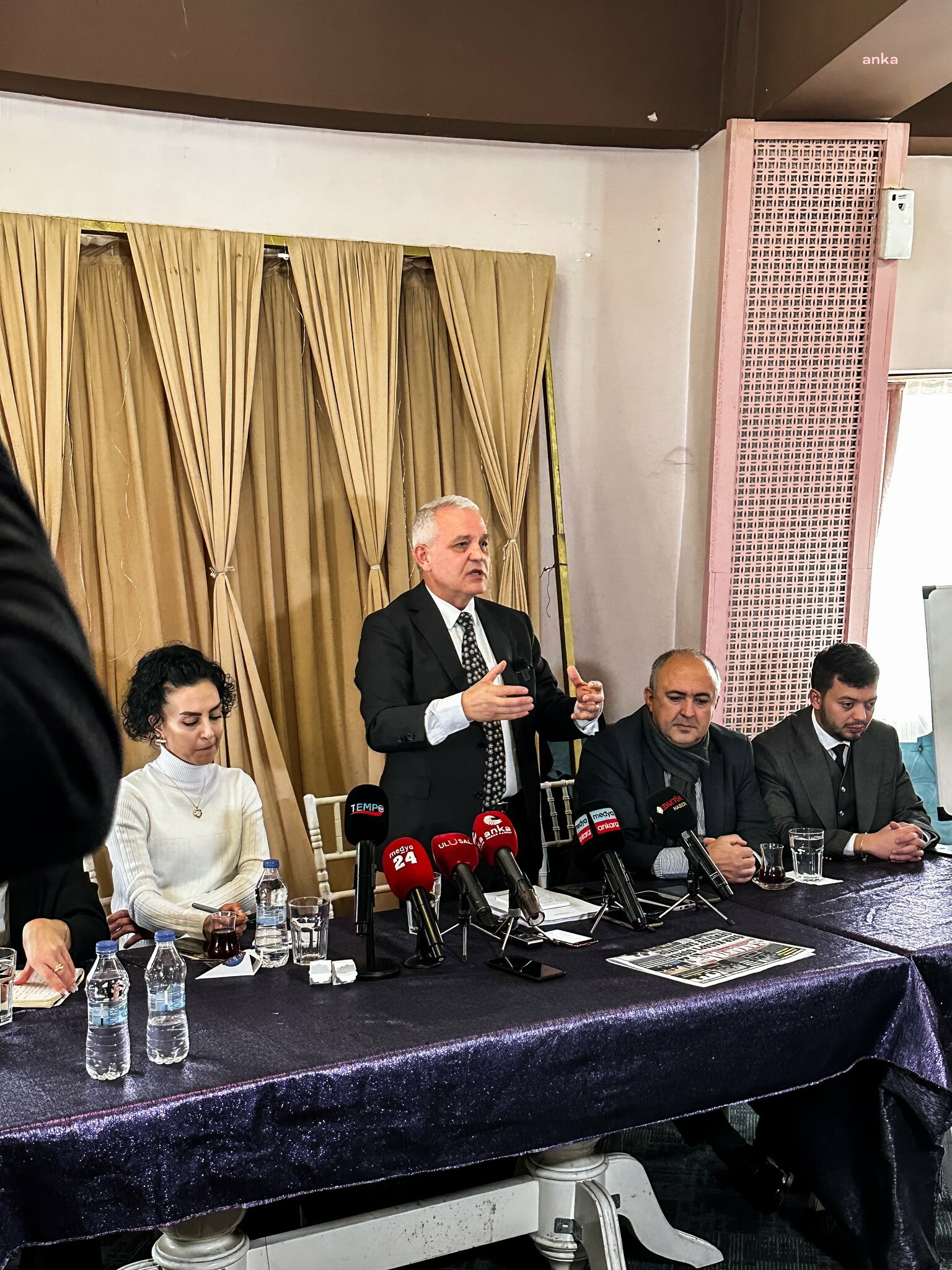 ŞAHİN’İN IRAKLI ÇOCUKLARA YÖNELİK SÖZLERİ: “BAŞTA ORADAKİ EVLATLARIMIZ OLMAK ÜZERE HASSASİYET DUYAN HERKESE SAMİMİ ÖZÜRLERİMİ İLETİYORUM”