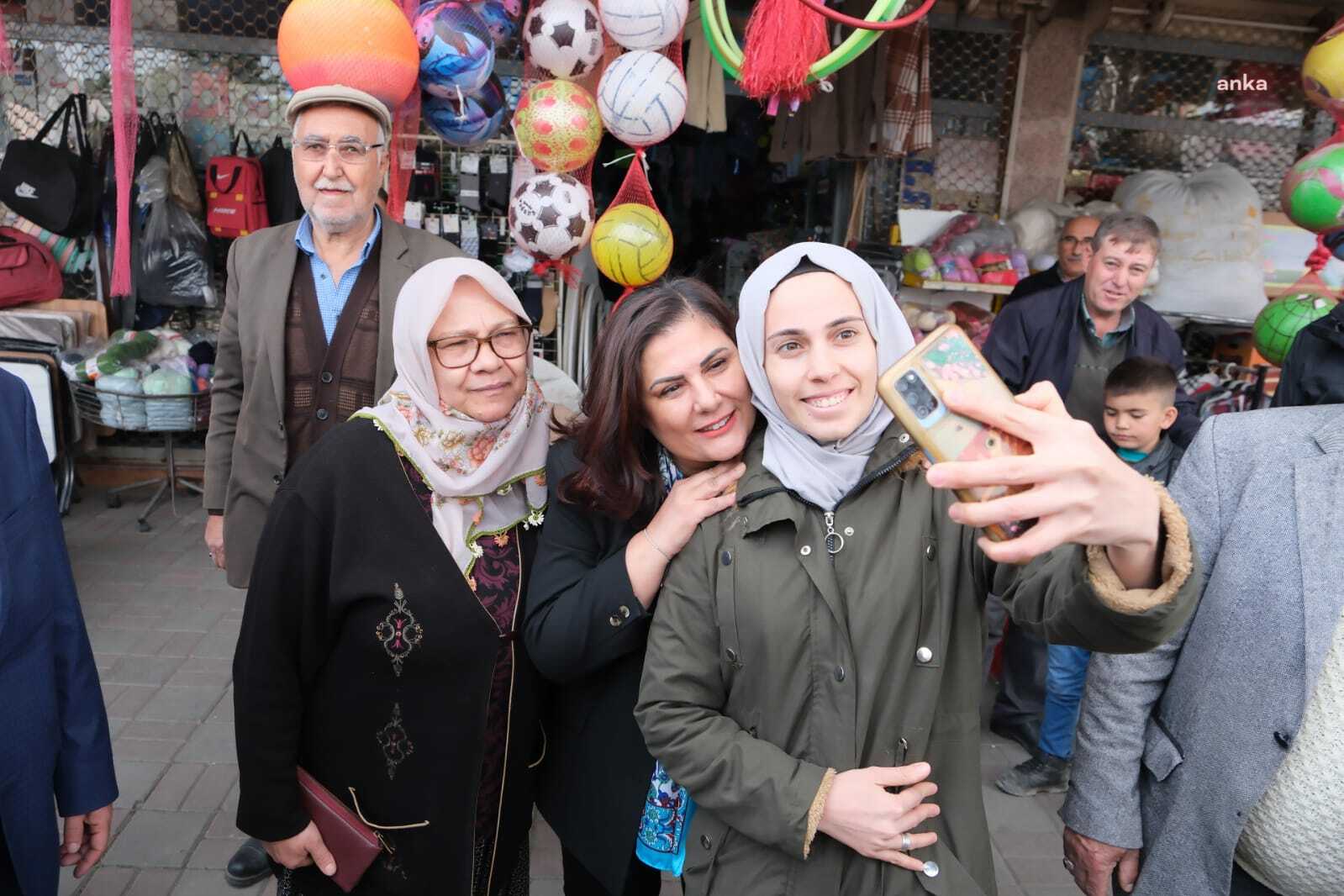 AYDIN BÜYÜKŞEHİR BELEDİYE BAŞKANI ÇERÇİOĞLU'NDAN UMURLU PAZARI’NA ZİYARET