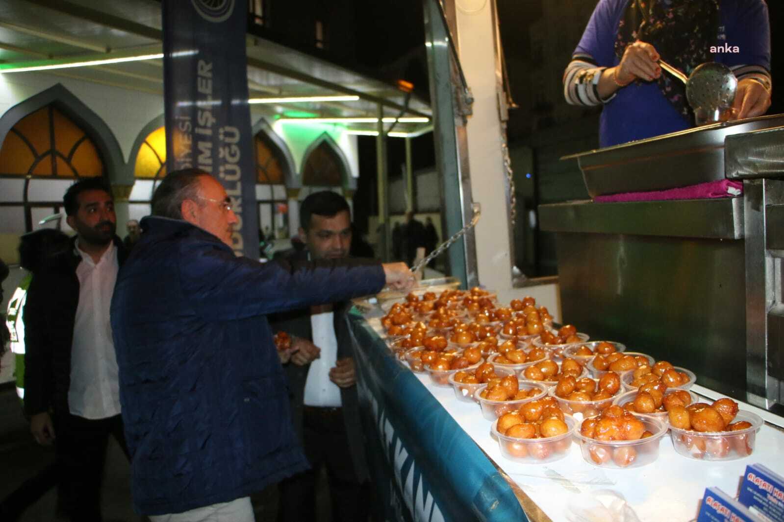 KARTAL BELEDİYESİ’NDEN İLÇENİN 10 NOKTASINDA HAYIR LOKMASI İKRAMI
