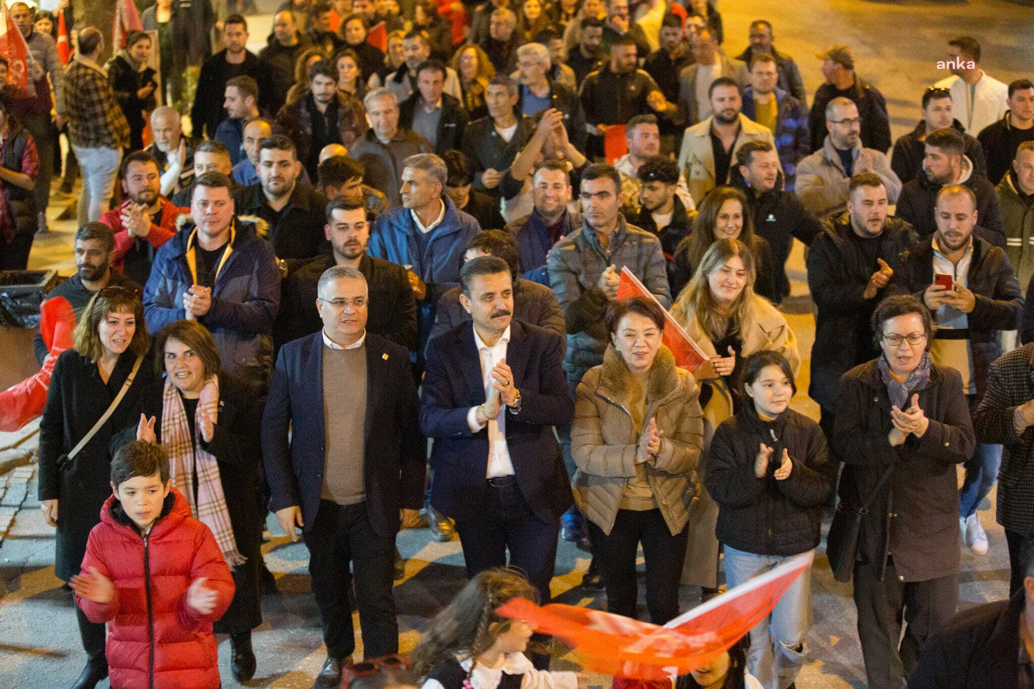 BAŞKAN KIRGÖZ’ÜN EV ZİYARETİ MİTİNGE DÖNÜŞTÜ