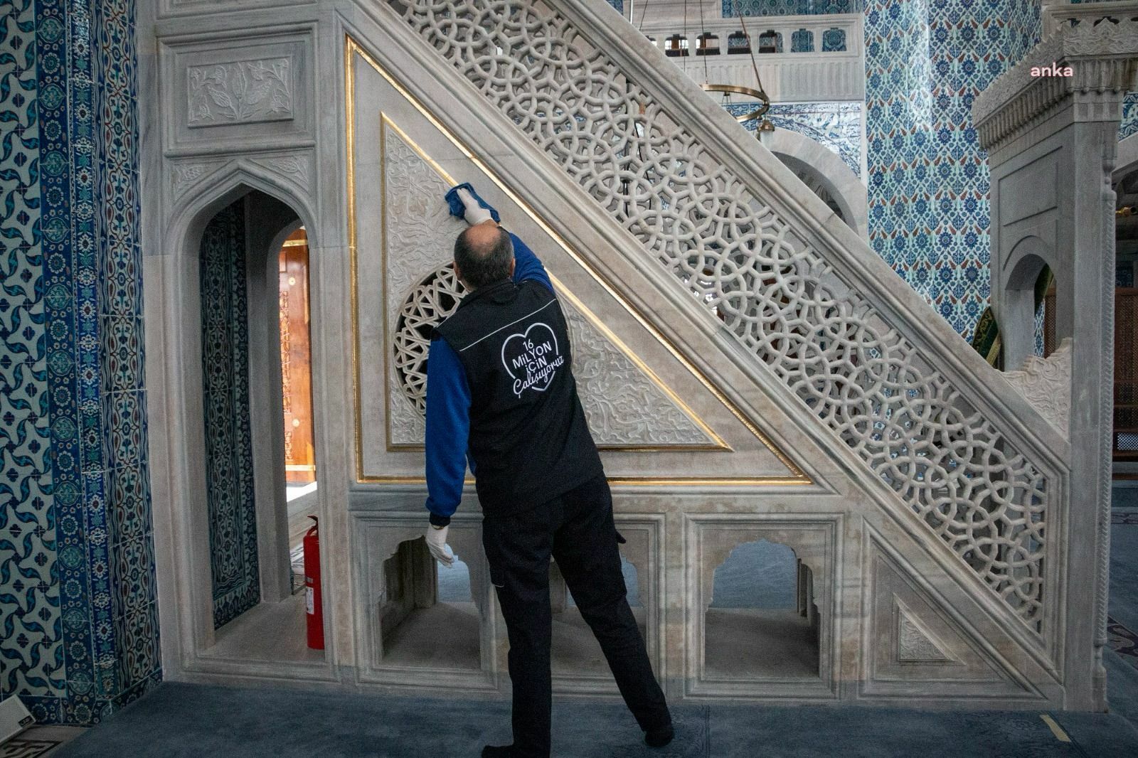 İBB’NİN TEMİZLİK HİZMETİ VERDİĞİ SELATİN CAMİ SAYISI 42’YE ÇIKTI