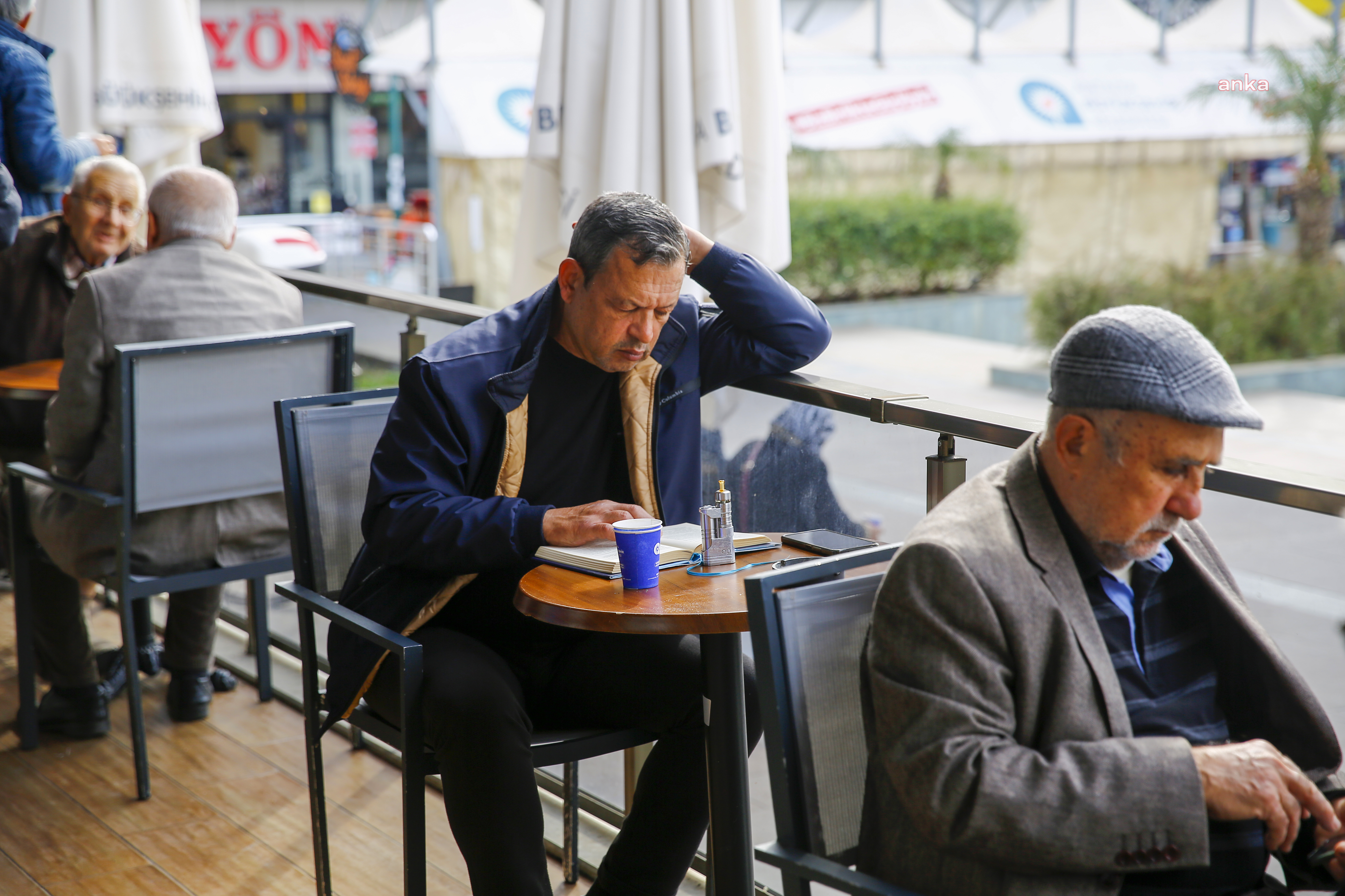 ANTALYA'DA YAŞAYAN EMEKLİLER, BÜYÜKŞEHİR’İN EMEKLİLER KAHVESİ’NDE SOSYALLEŞİYOR