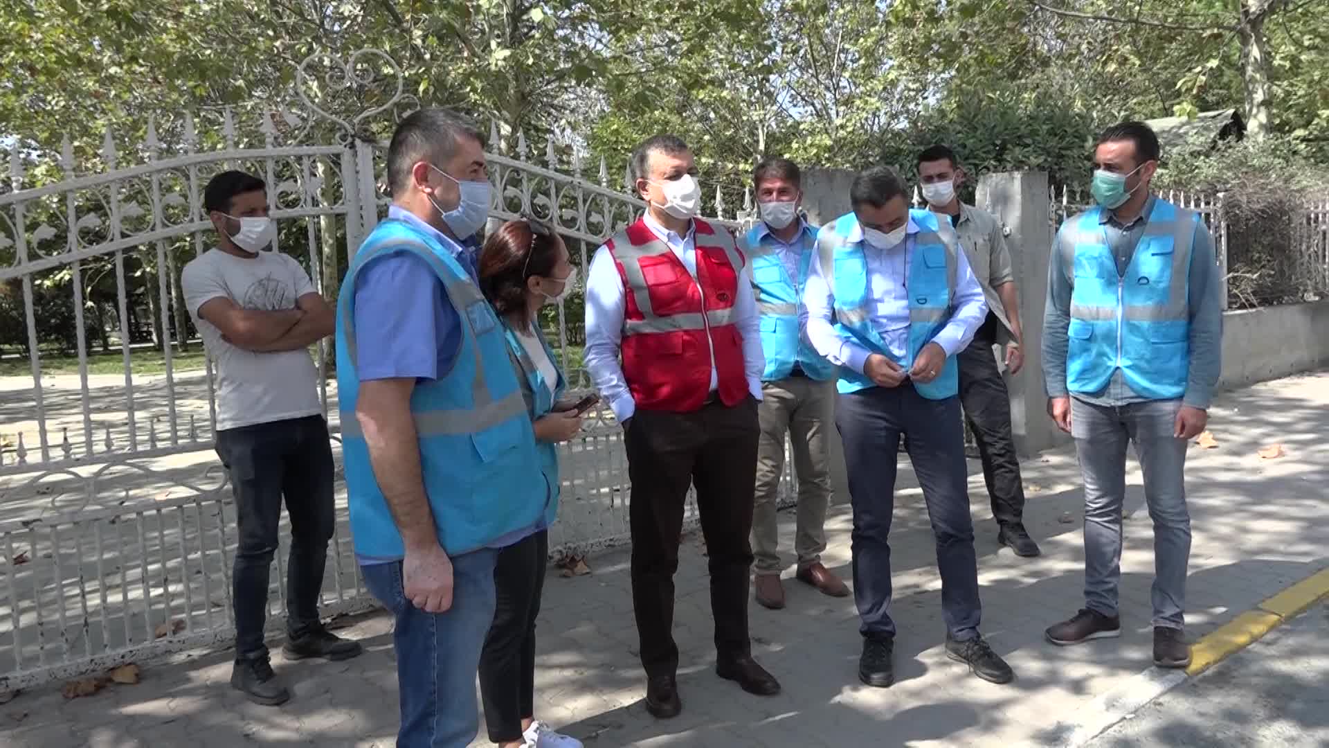 ESENYURT BELEDİYE BAŞKANI BOZKURT, ASFALT VE PARKE ÇALIŞMALARINI YERİNDE İNCELEDİ