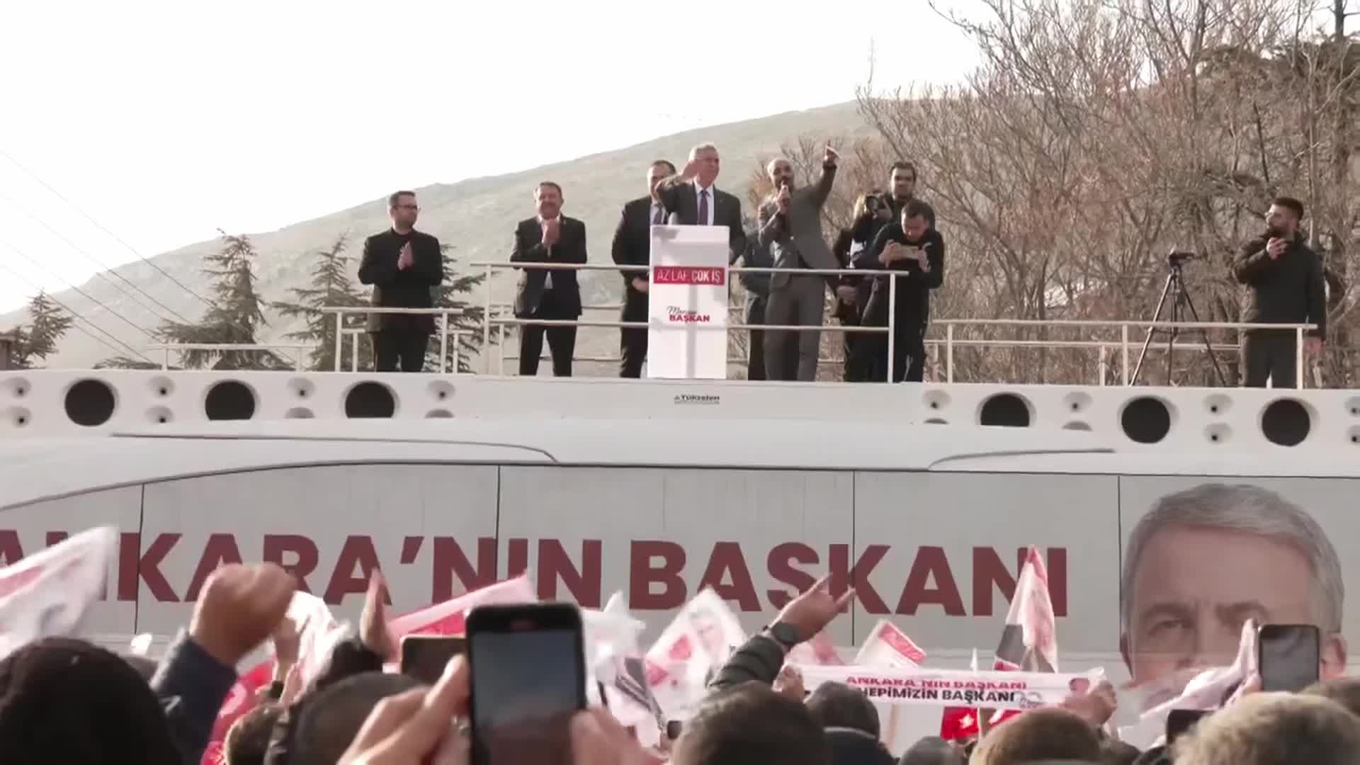 MANSUR YAVAŞ ÇAYIRHAN'DA: "ÇÖP PROJELERE PARA HARCARSANIZ KENDİ İLÇENİZDE YAŞAYAN DESTEK İHTİYACI OLANLARI GÖZÜNÜZ GÖRMEZ"