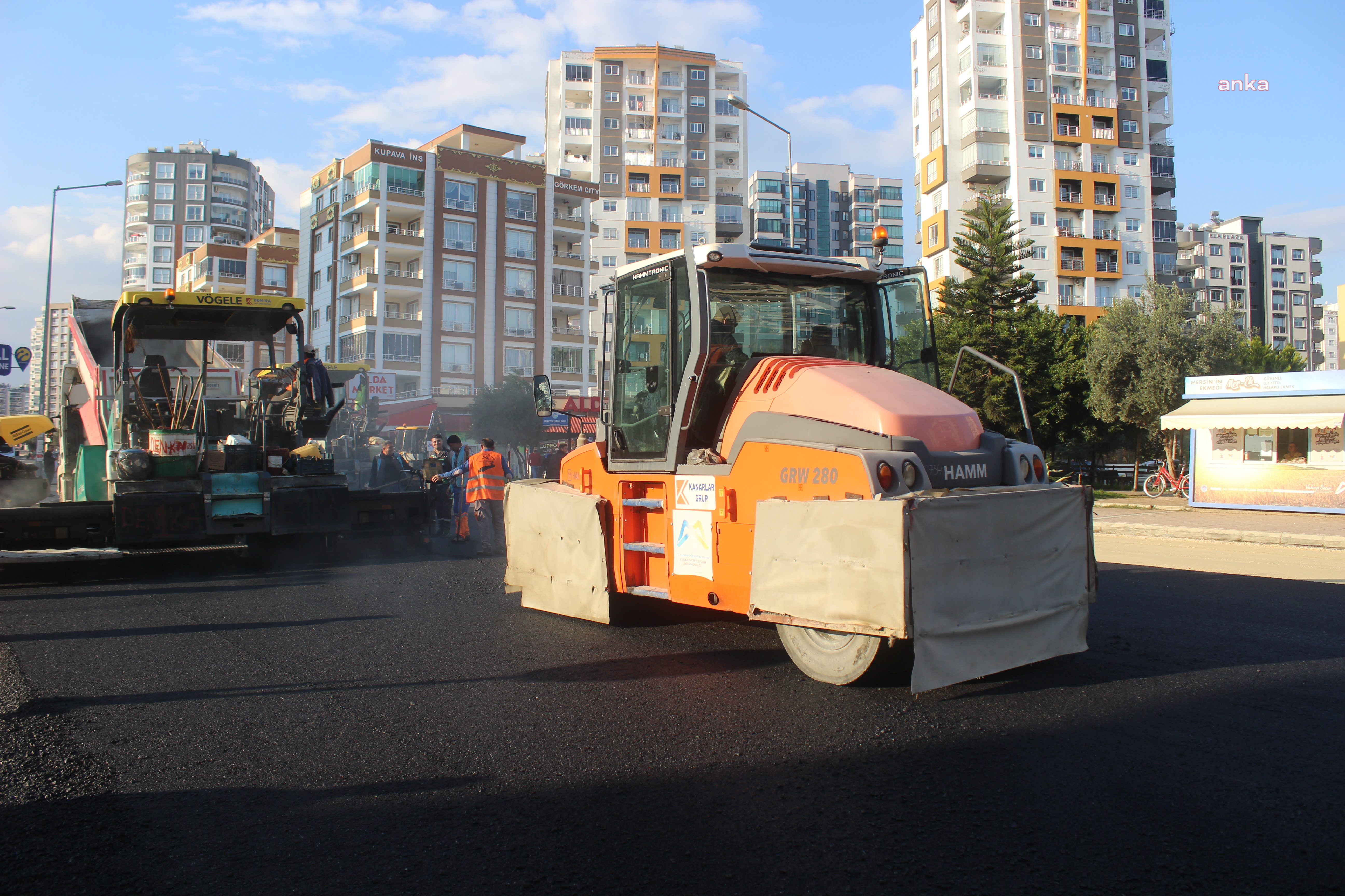 MERSİN BÜYÜKŞEHİR BELEDİYESİ, MEZİTLİ ZEYTİNLİ CADDESİ’Nİ YENİLEDİ