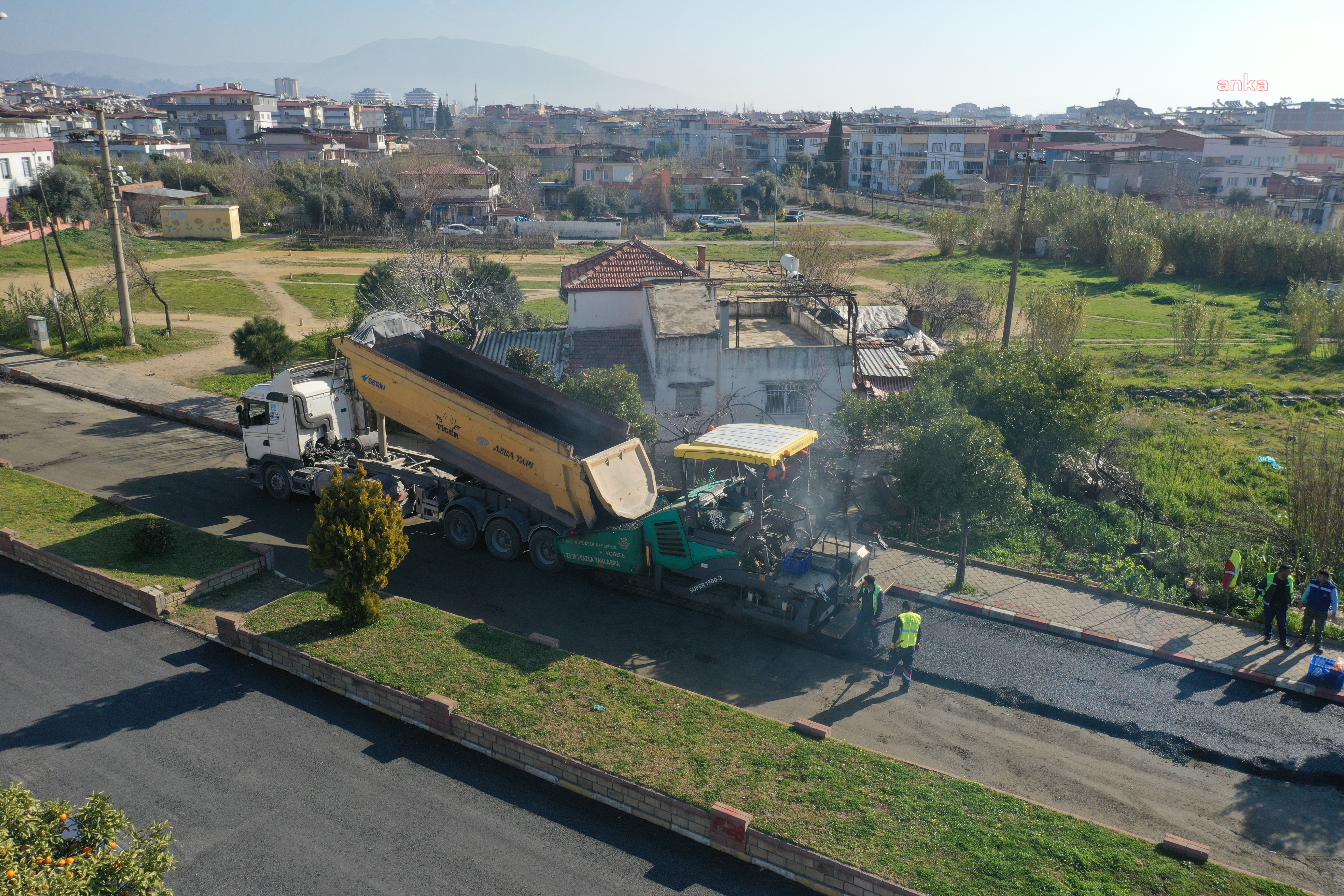 AYDIN BÜYÜKŞEHİR BELEDİYESİ, KENT GENELİNDE YOL ÇALIŞMALARINI SÜRDÜRÜYOR