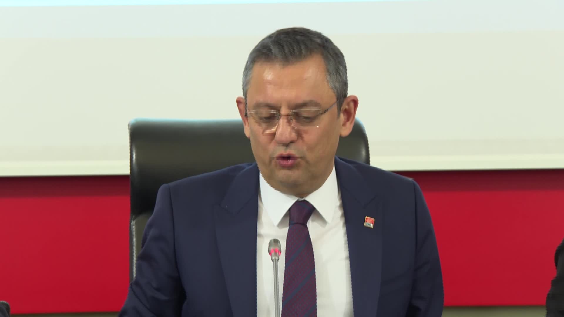 CHP GENEL BAŞKANI ÖZGÜR ÖZEL, İL BAŞKANLARI TOPLANTISINA KATILDI