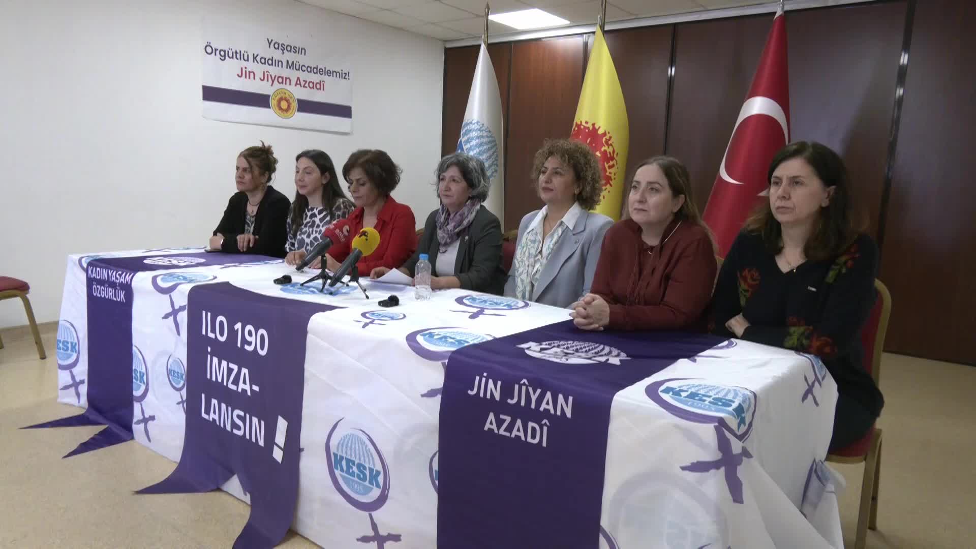 KESK'TEN '8 MART' ÇAĞRISI: “HER GÜN EN AZ 3 KADIN KATLEDİLİYOR. İKTİDAR, MÜCADELE EDEREK ELDE ETTİĞİMİZ HAKLARIMIZI GASP EDİYOR”