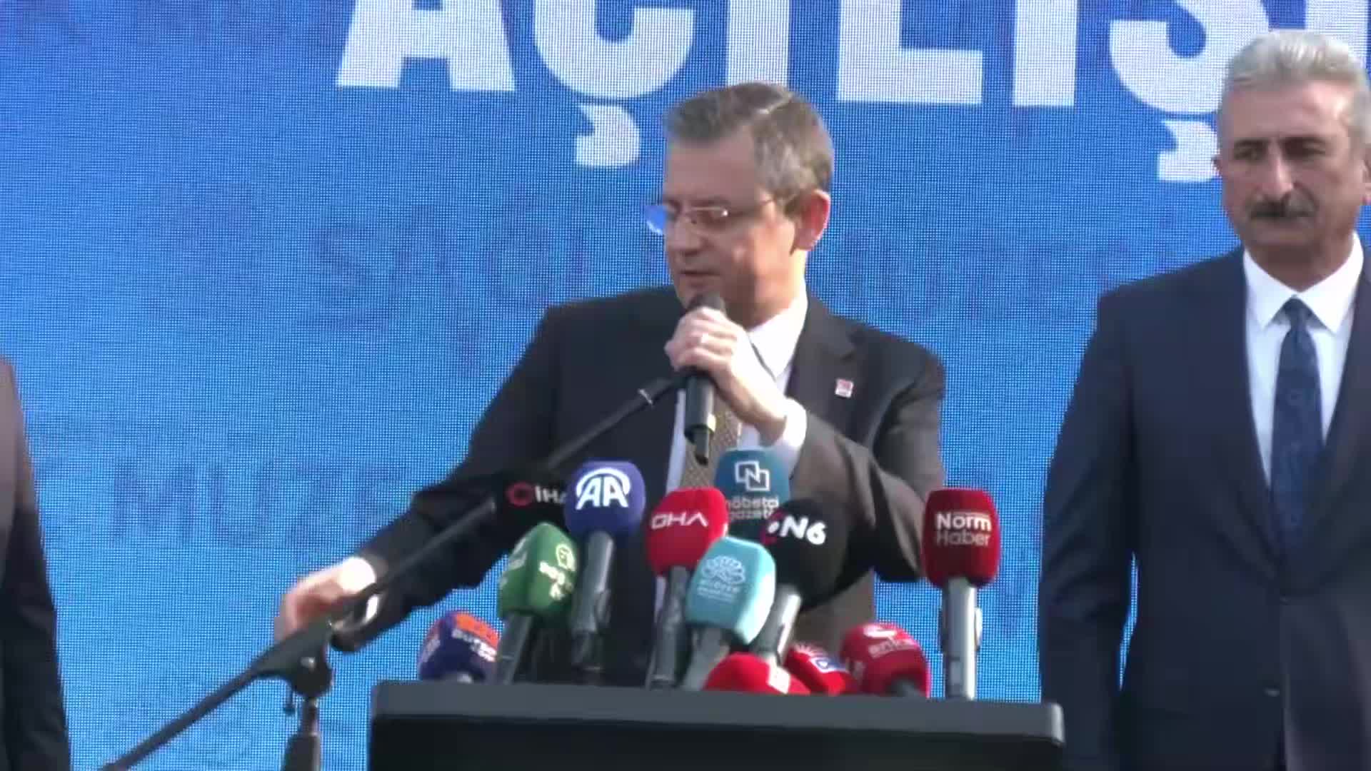 ÖZGÜR ÖZEL, BURSA’DA CEYHUN İRGİL SAĞLIK MÜZESİ AÇILIŞINA KATILDI: "TÜRKİYE'DEKİ EN KAPSAMLI SAĞLIK MÜZESİ BURASI OLUNCA BİZİM DE KATKI SAĞLAYACAĞIMIZ YAPI BURASI OLACAK"