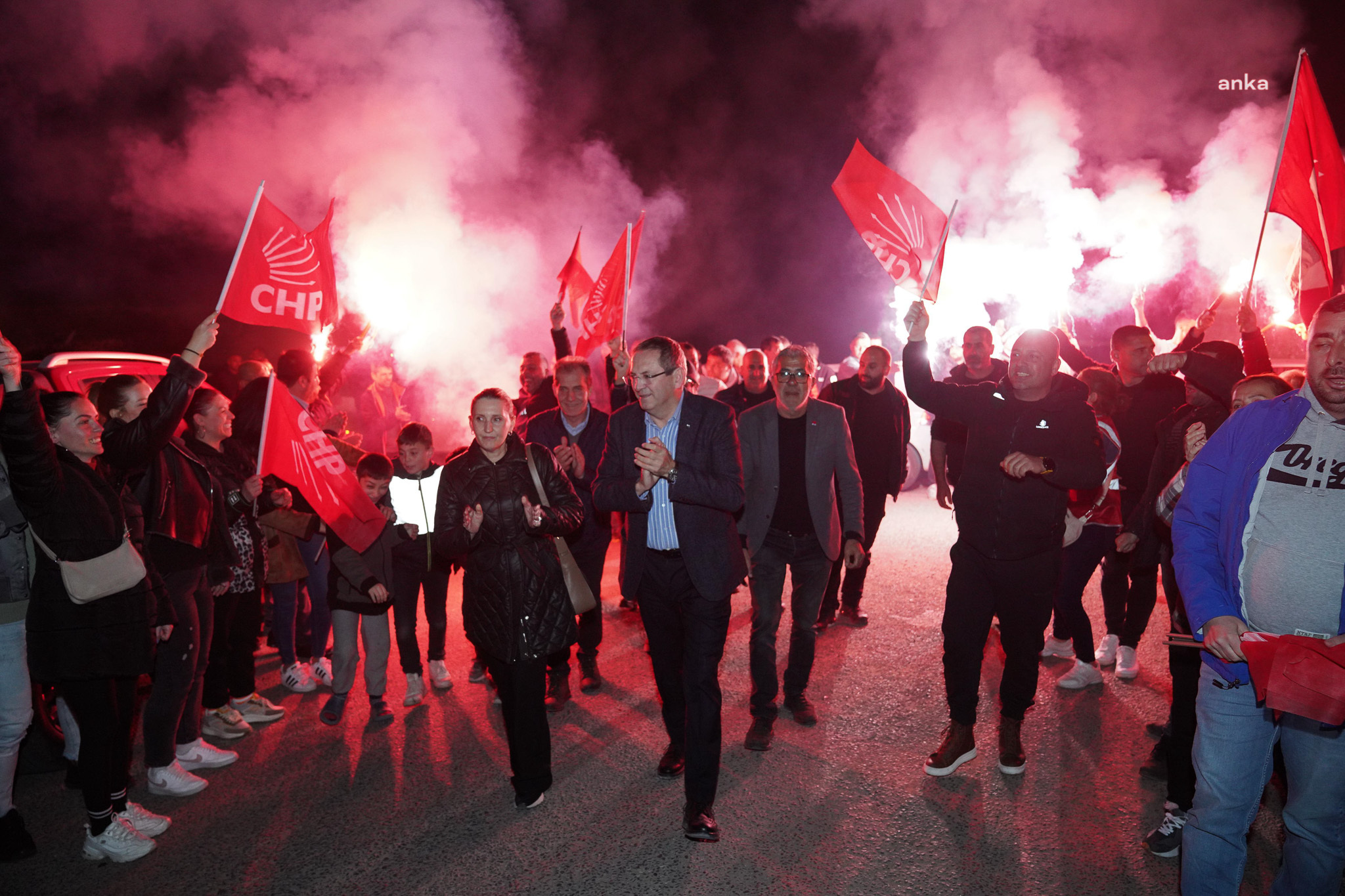 AYVALIK BELEDİYE BAŞKANI ERGİN, MAHALLE ZİYARETLERİNİ SÜRDÜRÜYOR
