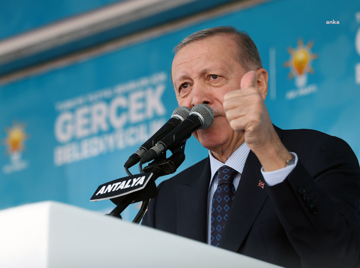 ERDOĞAN: "SANDIKTA HESABA ÇEKİLECEKLERİ GÜNLER YAKLAŞTIKÇA AYAKLARI TİTREMEYE BAŞLADI"