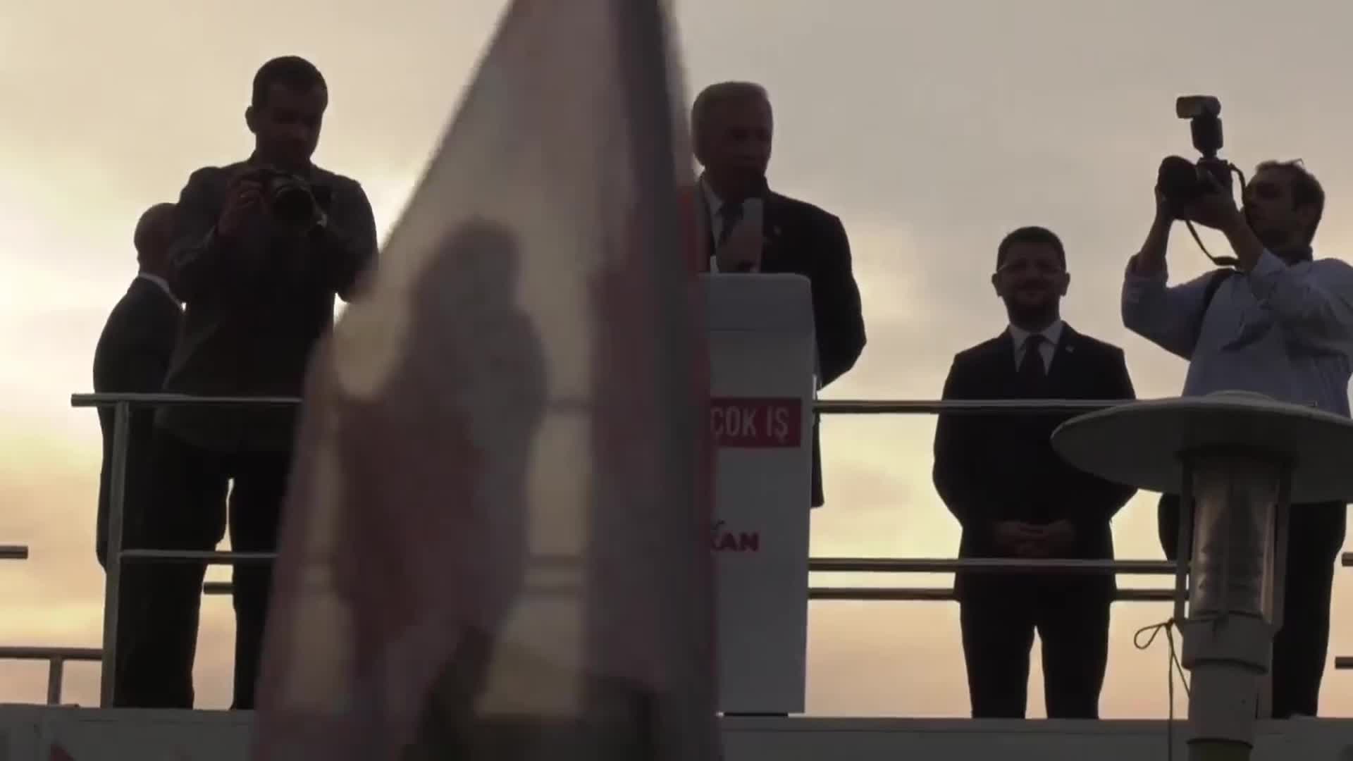 MANSUR YAVAŞ KEÇİÖREN'DE: "ANKARA İÇİN NE İSTEDİYSEK BAŞARILI OLMASIN DİYE HEPSİNE 'HAYIR' DEDİLER. YARIN BİR GÜN BUNLARIN HEPSİNİ TELEVİZYONDAN DA GÖSTERECEĞİZ"