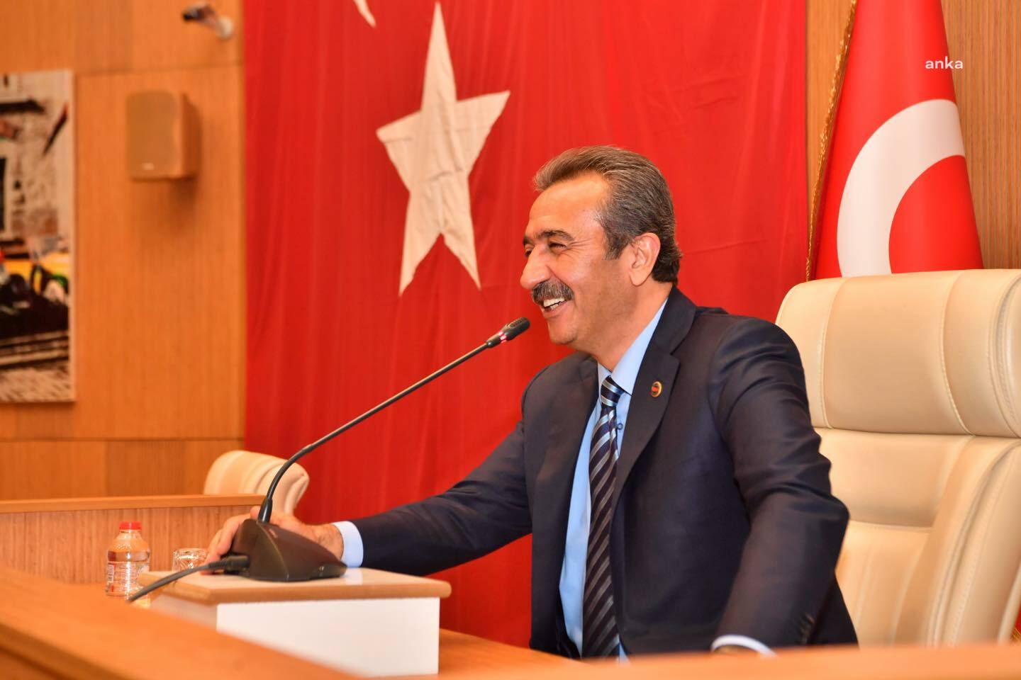 ÇUKUROVA BELEDİYE BAŞKANI ÇETİN, BELEDİYEEVLERİ MAHALLESİ’NİN AFET RİSKLİ ALAN DIŞINA ÇIKARILMASI İÇİN GİRİŞİMDE BULUNACAKLARINI AÇIKLADI