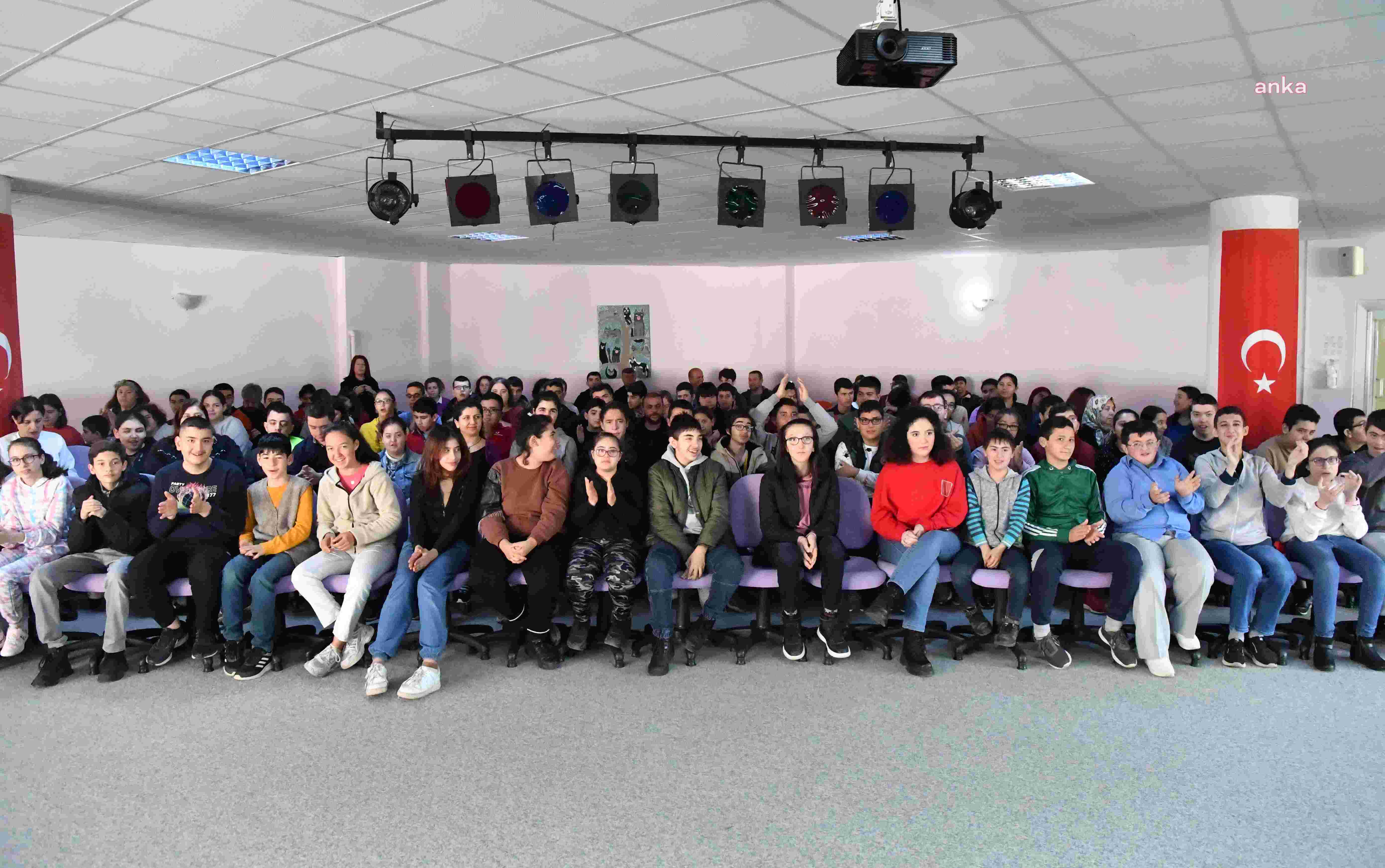 KONYAALTI’NDA ÖZEL ÖĞRENCİLERE DEPREM TATBİKATI