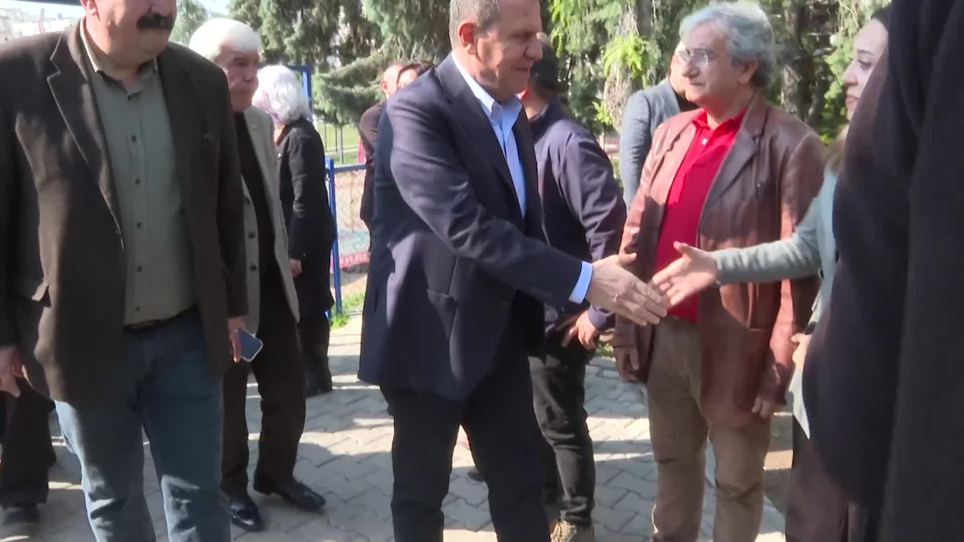 VAHAP SEÇER, CHP TOROSLAR BELEDİYE BAŞKAN ADAYI ABDURRAHMAN YILDIZ’IN ‘DAYANIŞMAYI BÜYÜTME BULUŞMASI’NA KATILDI: “5 YIL DAHA AYNI ŞEKİLDE DEVAM EDECEĞİZ”
